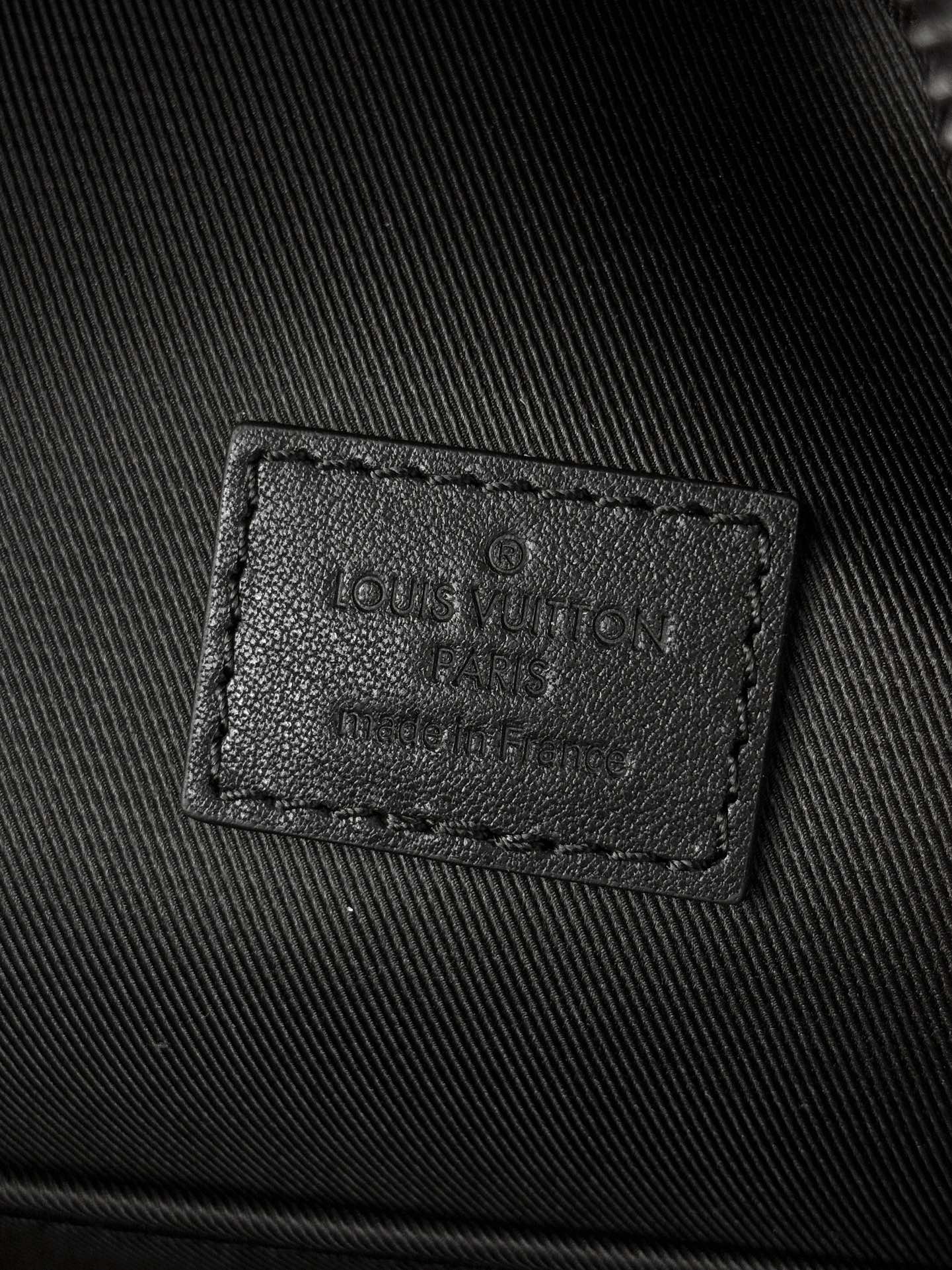 [TOP] Louis Vuitton LV Takeoff Bag 43x30x14cm - Black