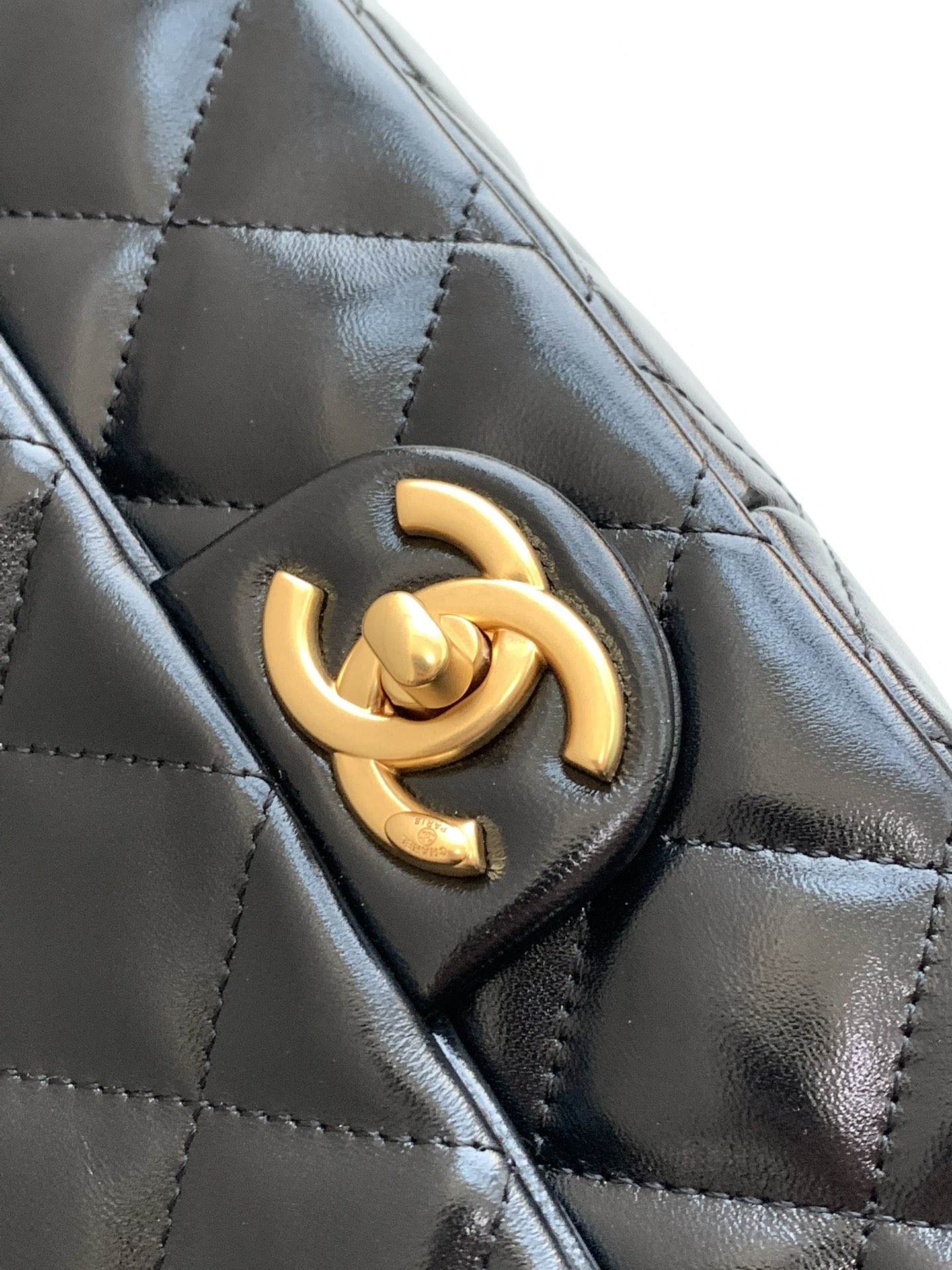 [TOP] CHANEL 24A Baguette Holding Bag 38*18*4cm - Black