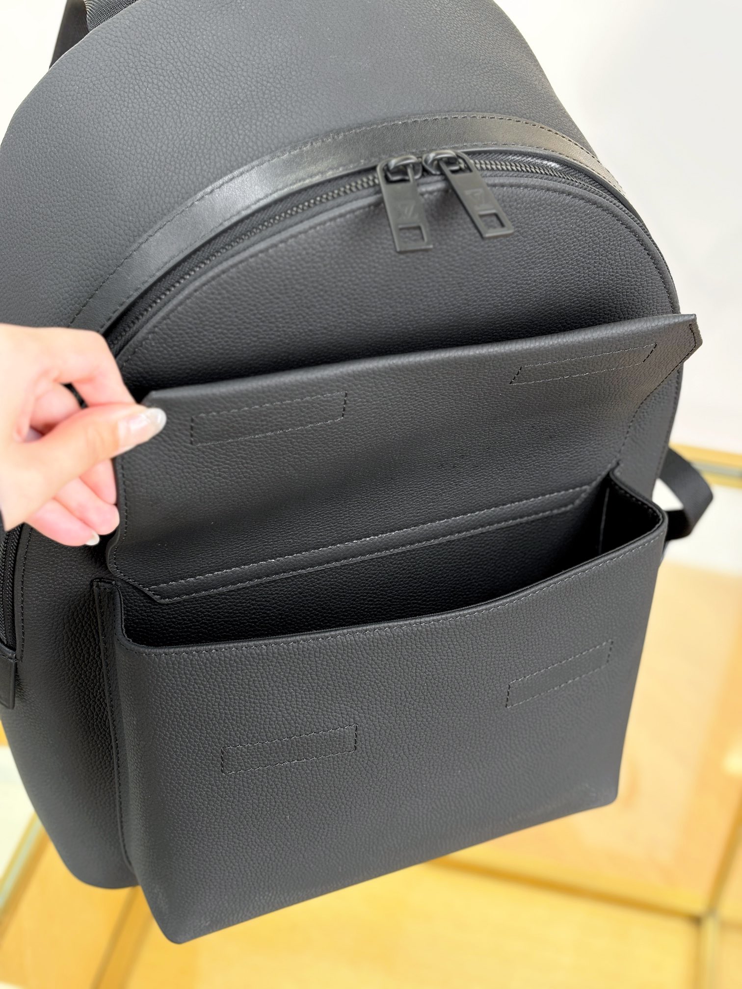 [TOP] Louis Vuitton LV Takeoff Bag 43x30x14cm - Black