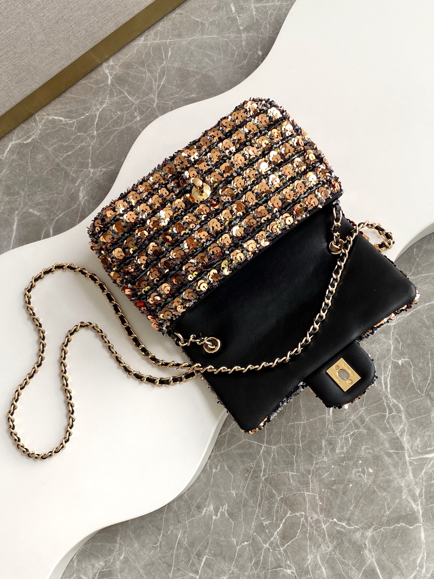 [TOP] CHANEL 25C Sequin Flab Bags 14*21*8cm - Black&Gold
