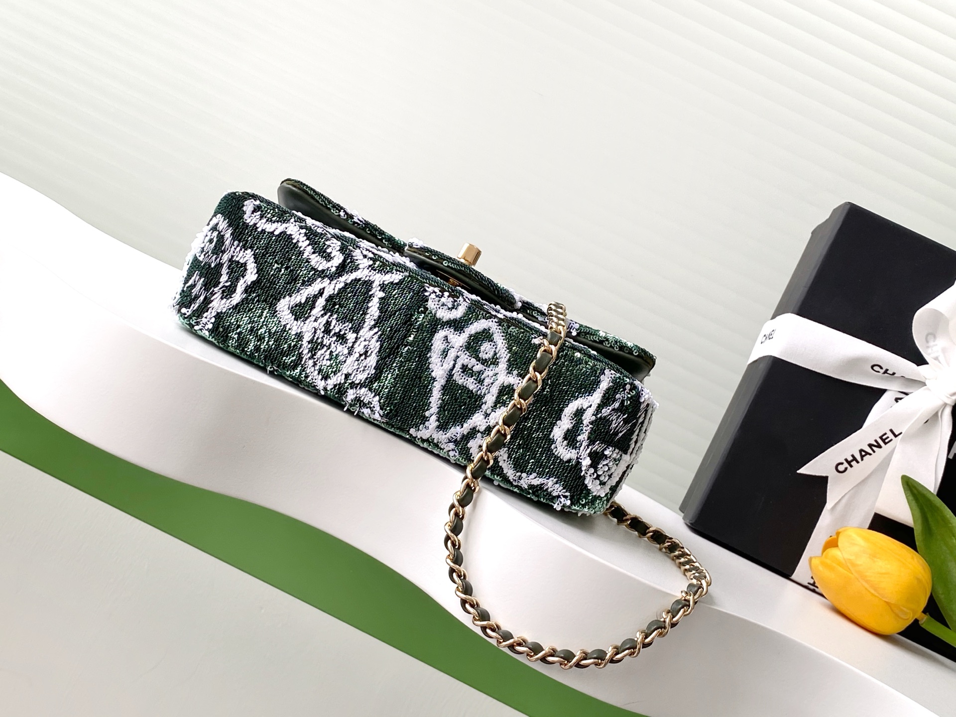 [TOP] CHANEL 25C Sequin Flab Bags 14*21*8cm - Green
