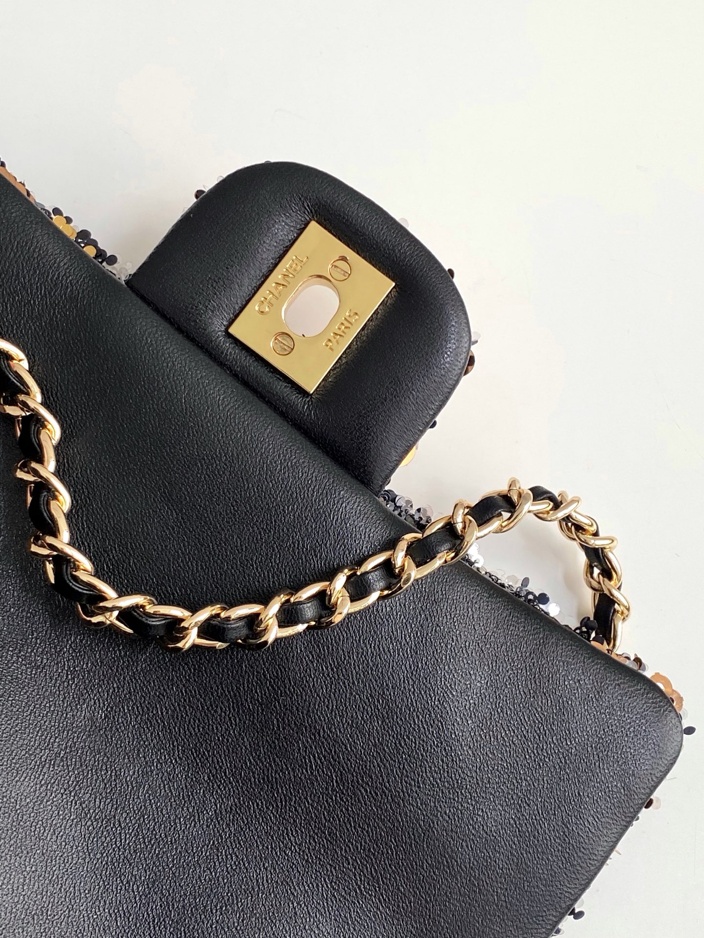 [TOP] CHANEL 25C Sequin Flab Bags 14*21*8cm - Black&Gold