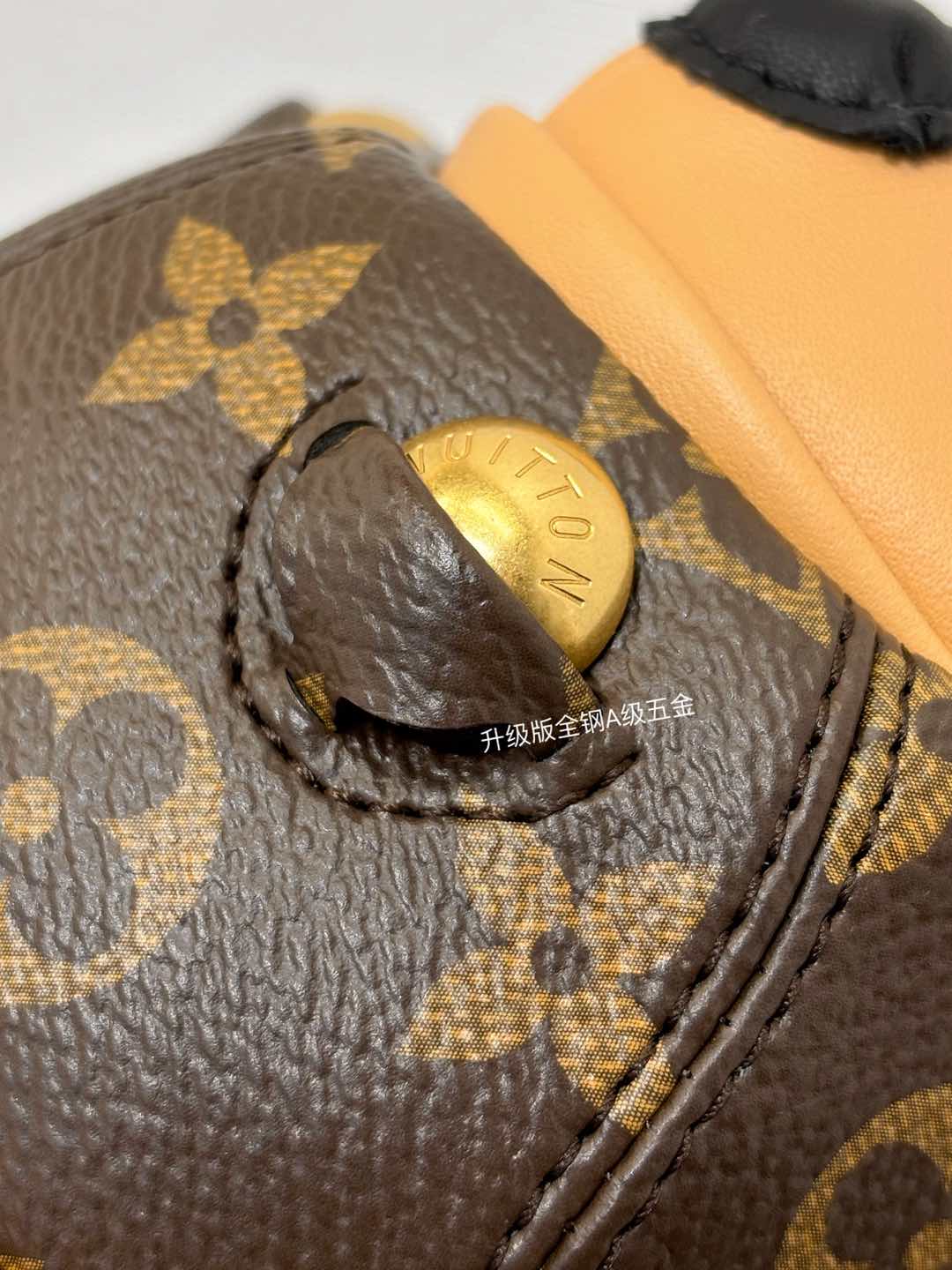[TOP] Louis Vuitton LV Pooch Bag 28x19x18cm - Monogram