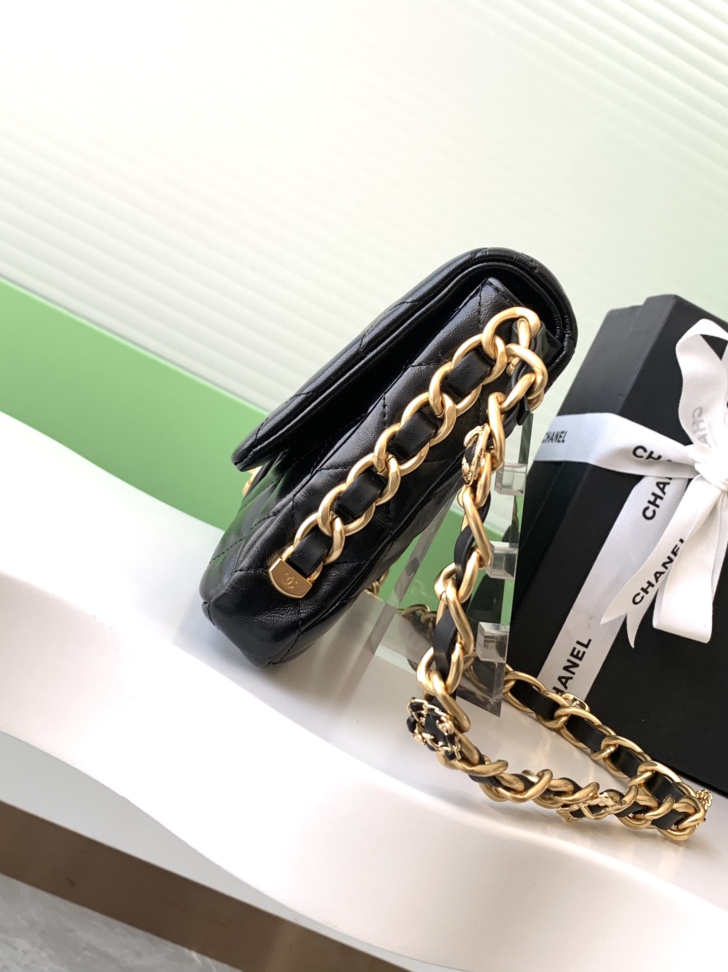 [TOP] CHANEL 24A Baguette Holding Bag 38*18*4cm - Black