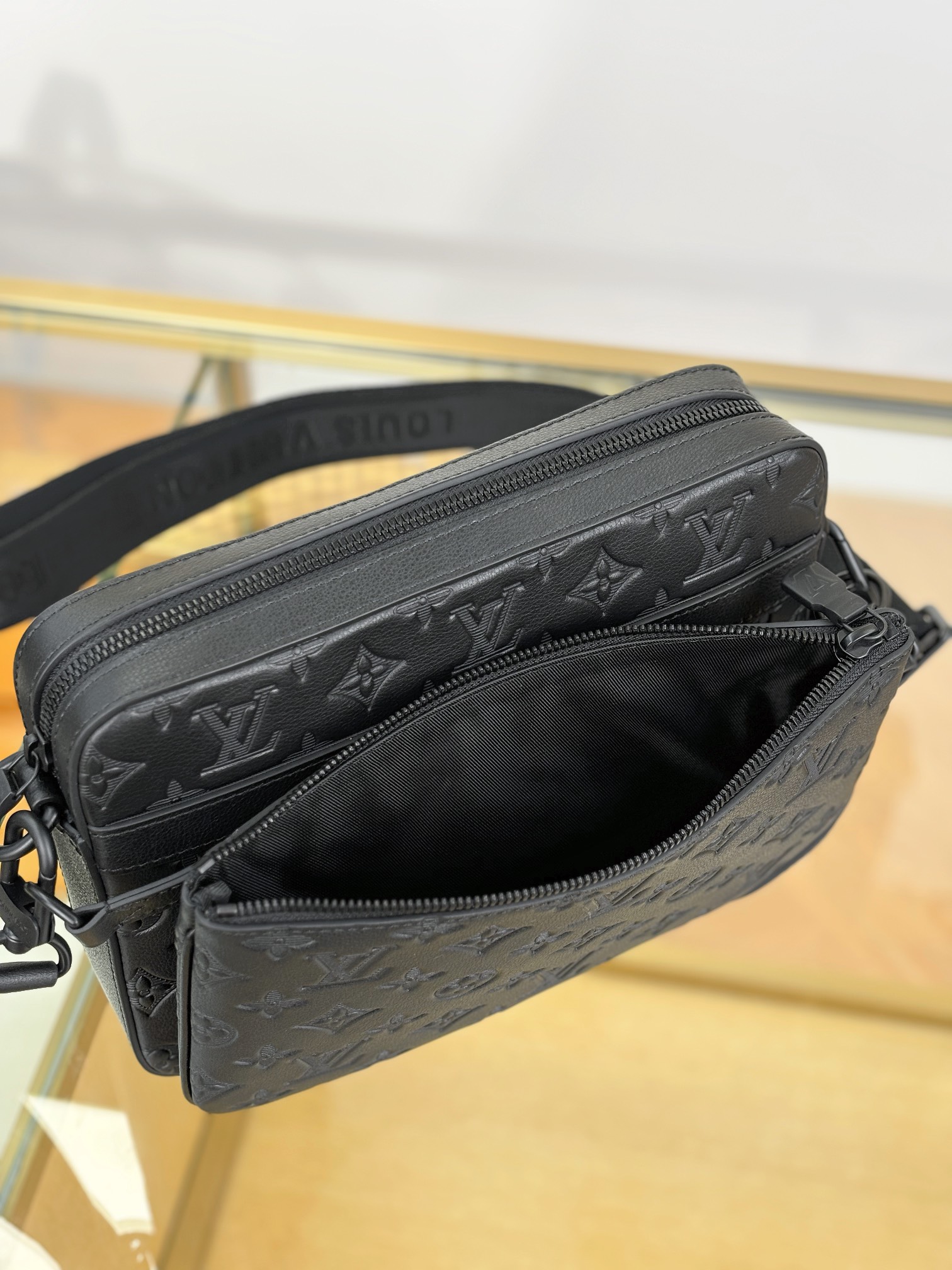 [TOP] Louis Vuitton LV Trio Messenger Bag 25x18.5x7cm - Black