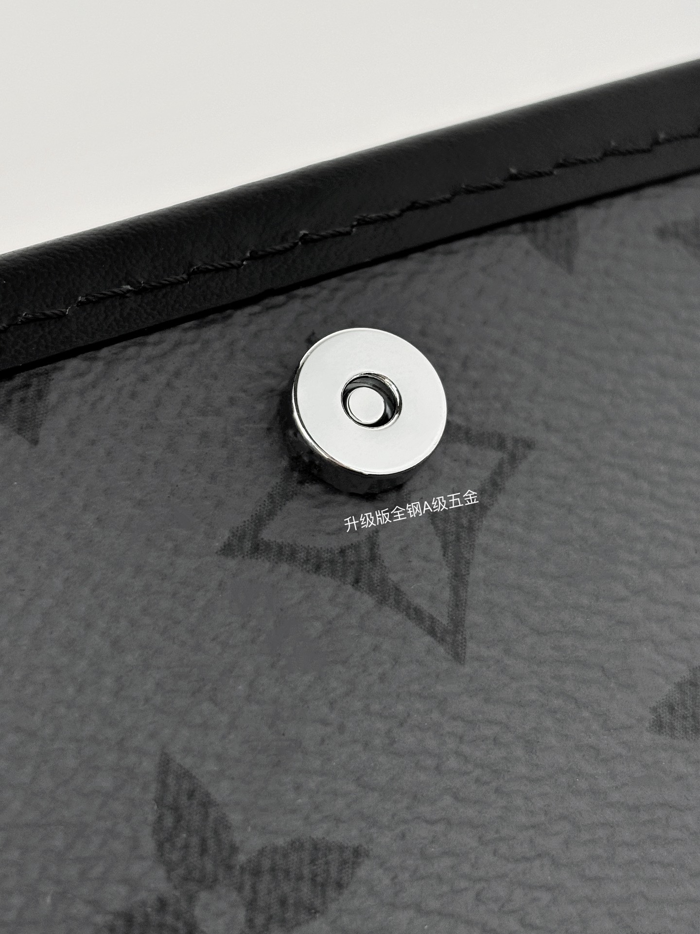 [TOP] Louis Vuitton LV Pulse Monogram Bag Mini 22x16x5cm - Black/Gray