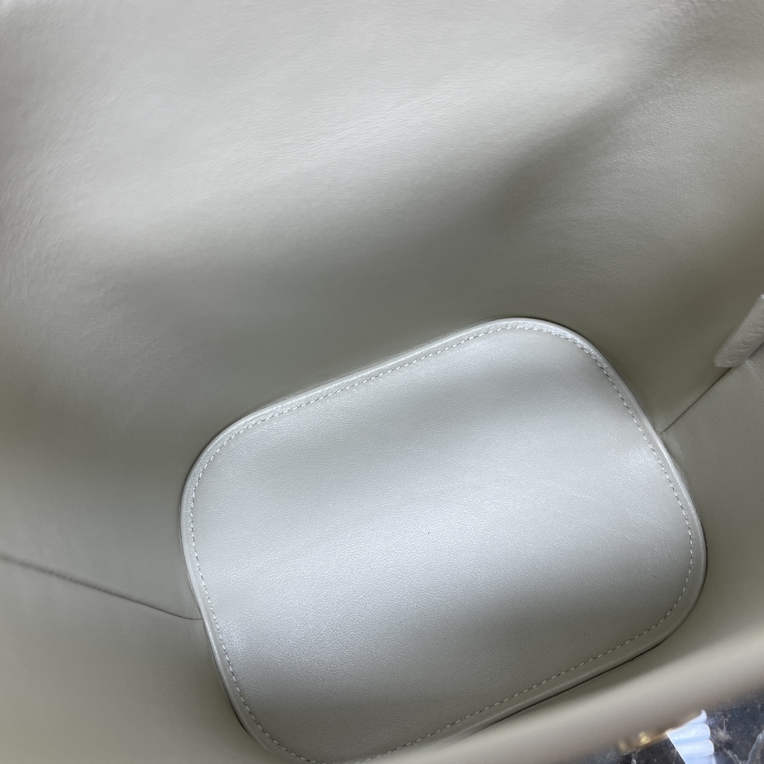[TOP] CELINE Louise Bucket Bag 16x19x12cm - White