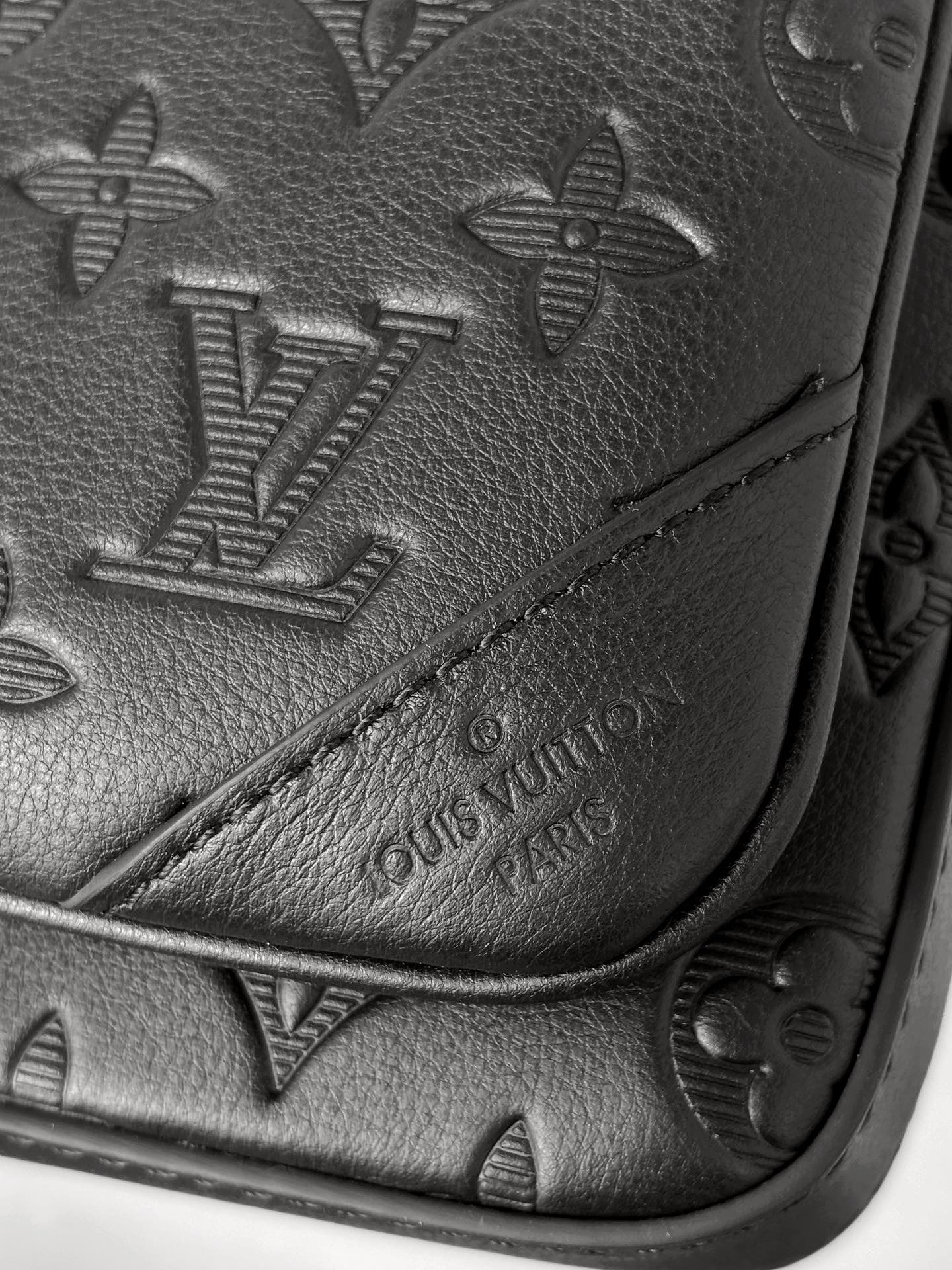 [TOP] Louis Vuitton LV Trio Messenger Bag 25x18.5x7cm - Black