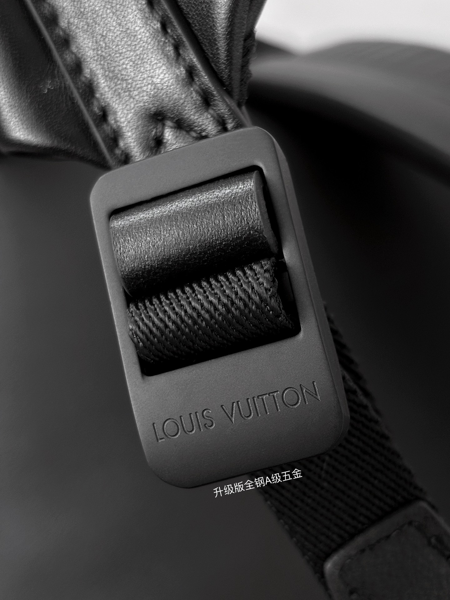 [TOP] Louis Vuitton LV Discovery Bag 38x29x20cm - Black