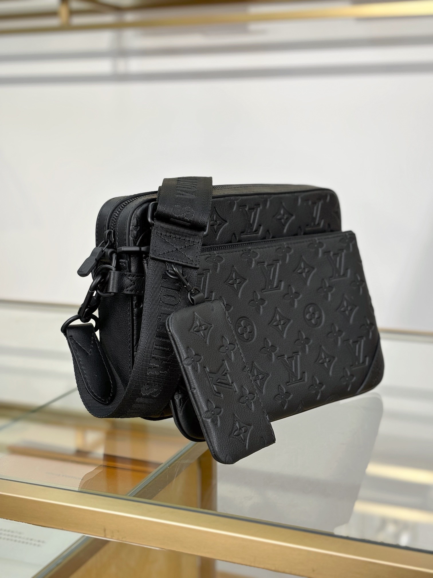 [TOP] Louis Vuitton LV Trio Messenger Bag 25x18.5x7cm - Black