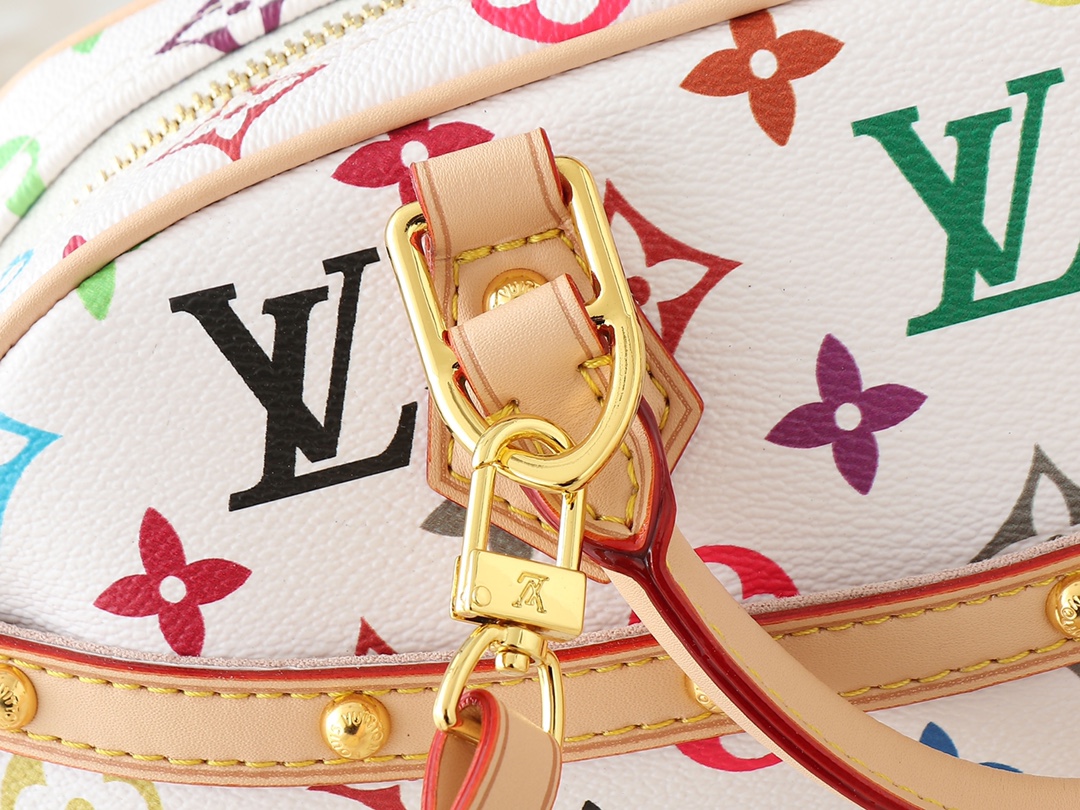 [TOP] Louis Vuitton LV East West Bag 27.0 x 14.0 x 10.0 cm  - White