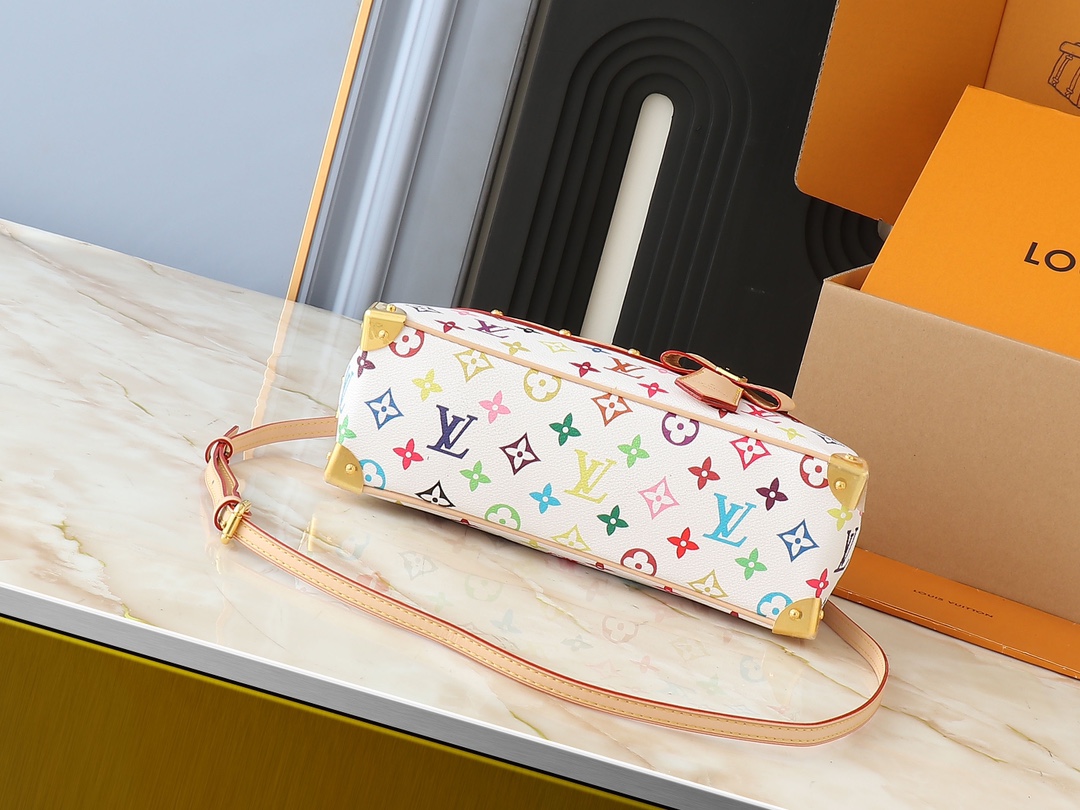 [TOP] Louis Vuitton LV East West Bag 27.0 x 14.0 x 10.0 cm  - White