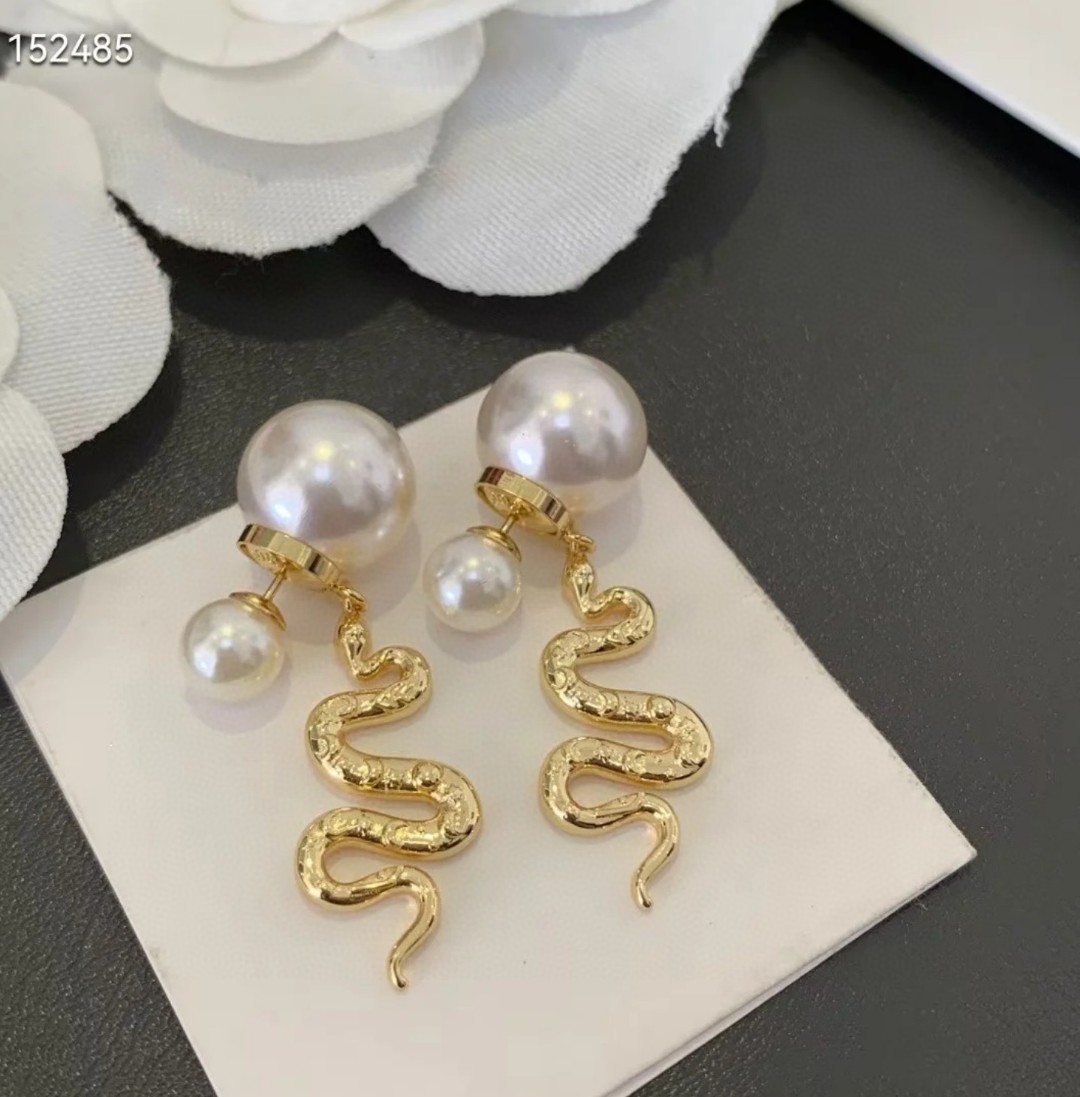 [TOP] Christian Dior Earrings - Gold