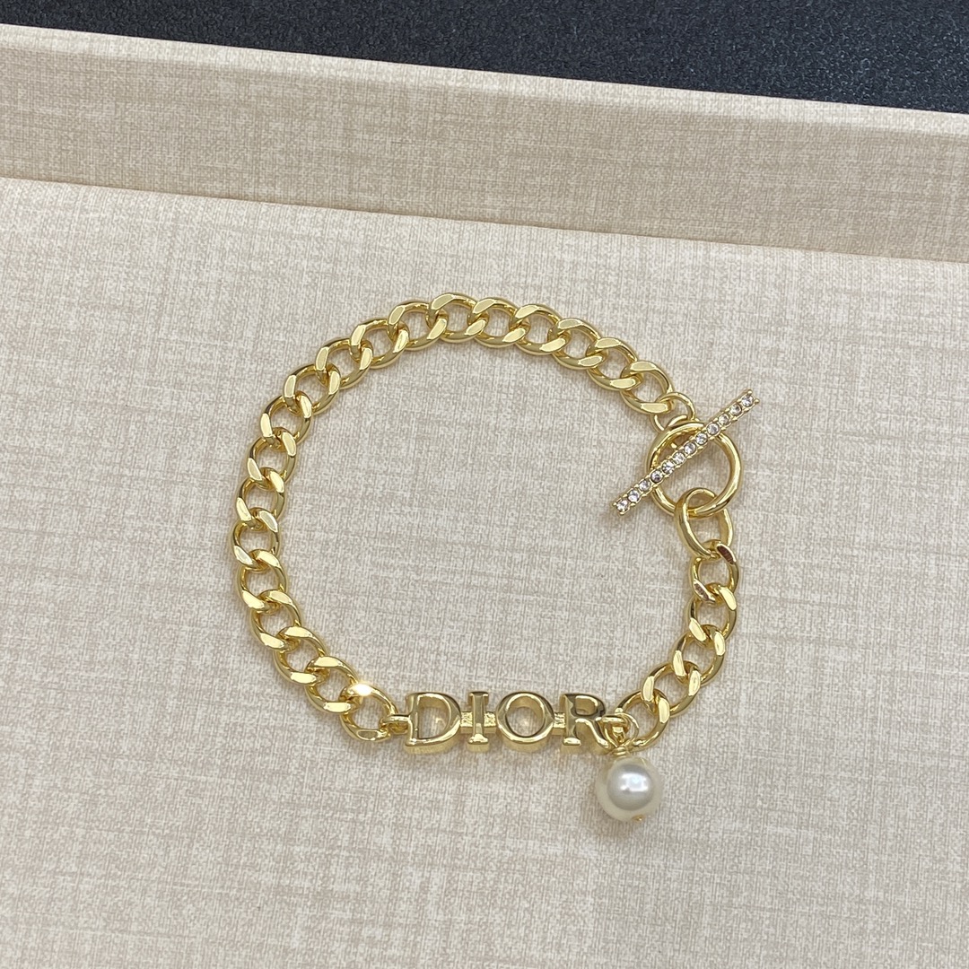 [TOP] Christian Dior CD  Bracelet - Gold