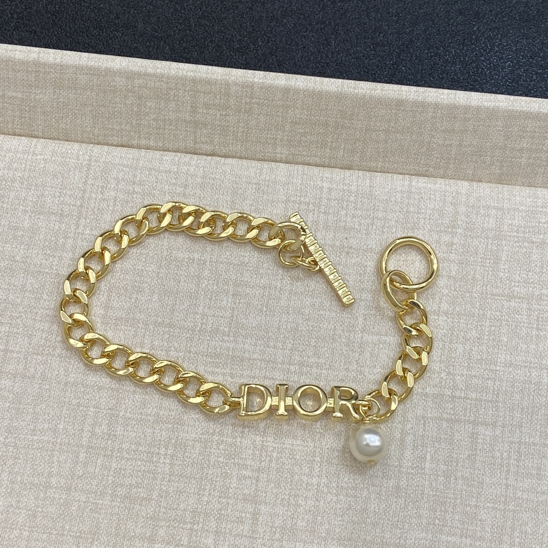 [TOP] Christian Dior CD  Bracelet - Gold