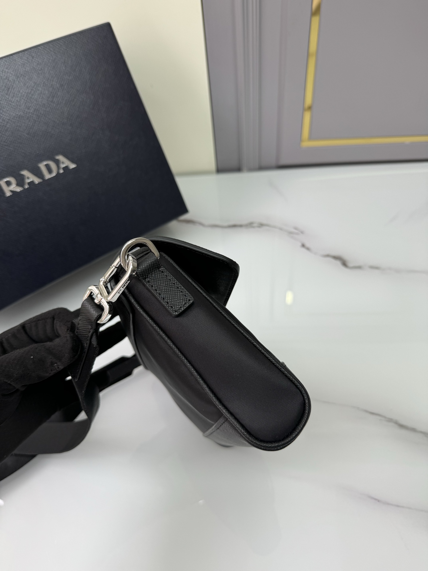 [TOP] PRADA Messenger Bag Re-Nylon 20*15.5*4cm - Black
