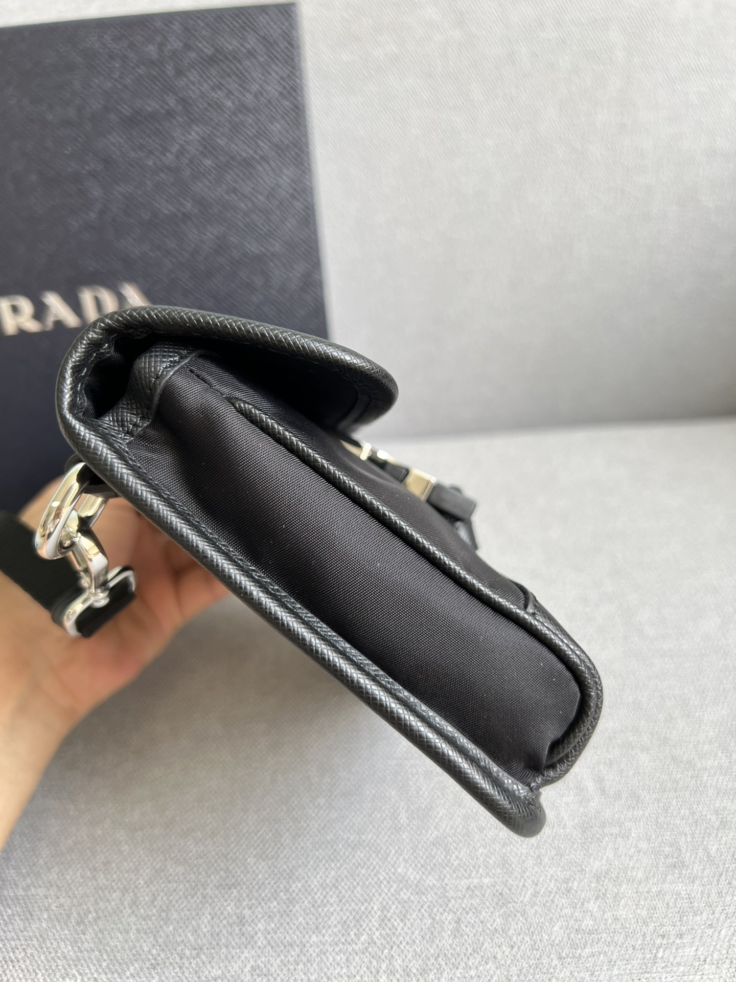 [TOP] PRADA Mobile Phone Bag Cowhide 18*12.5*2 - Black