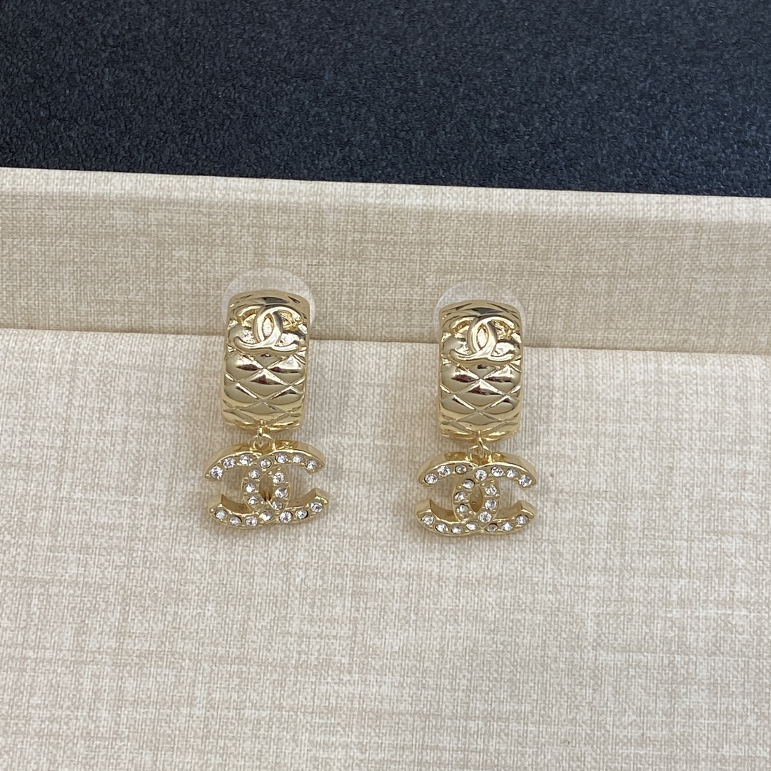 [TOP] CHANEL CC  Earrings- Gold
