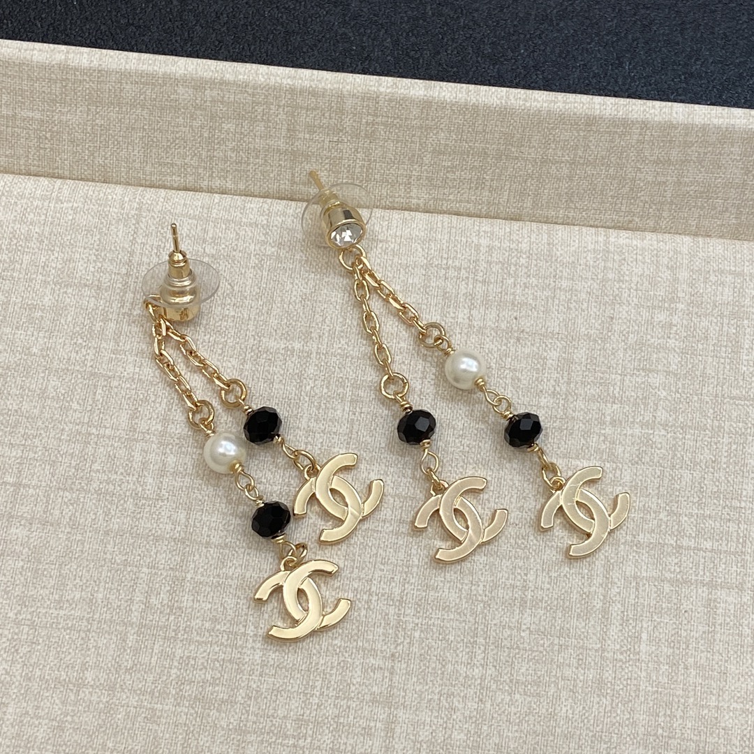 [TOP] CHANEL CC  Earrings- Gold