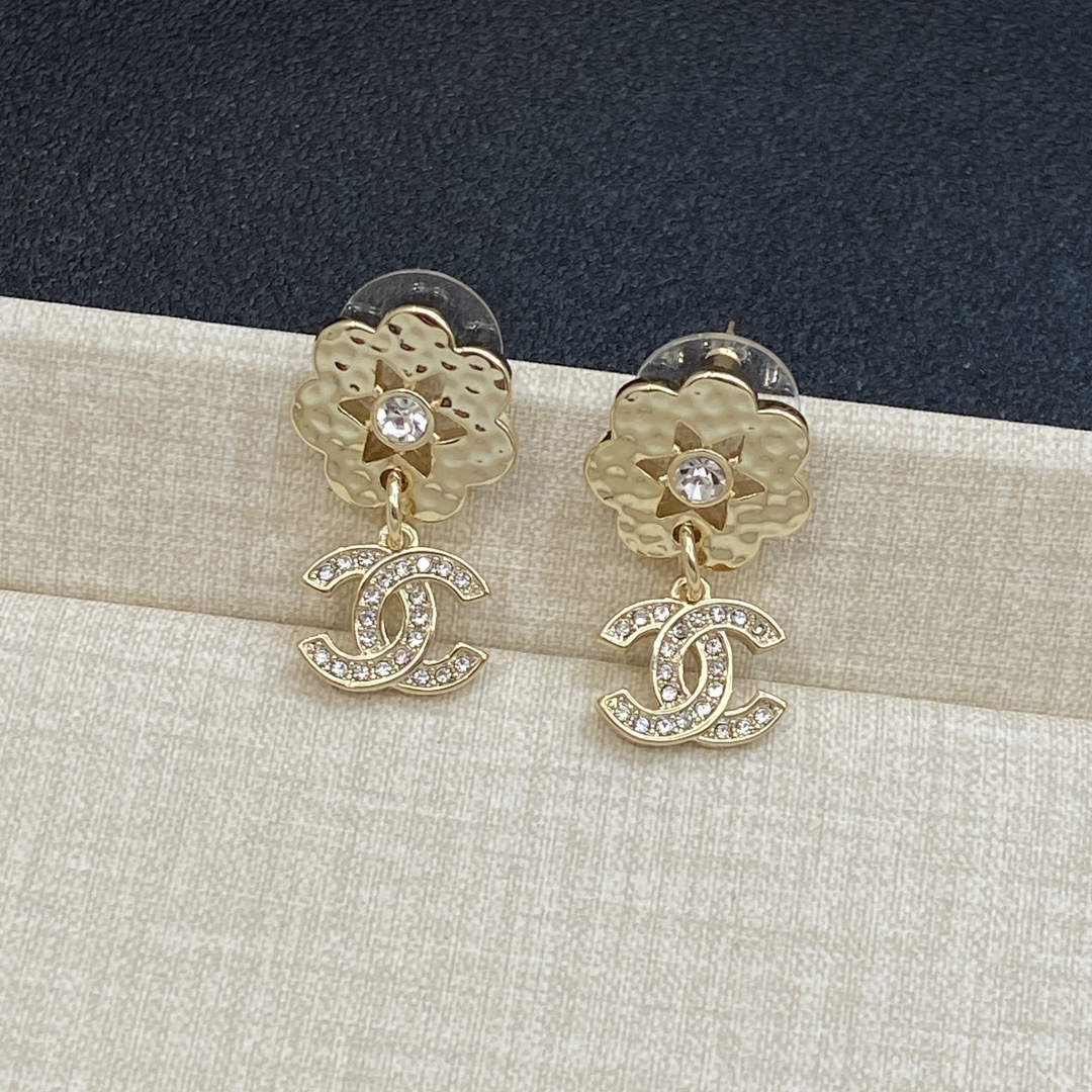 [TOP] CHANEL CC  Earrings- Gold