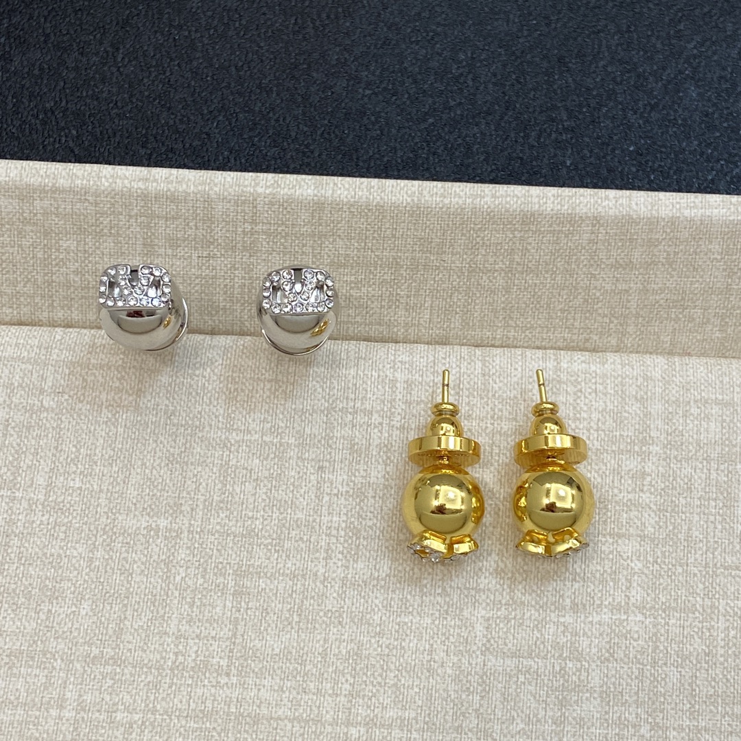 [TOP] VALENTINO Ball Earrings - 2 Color