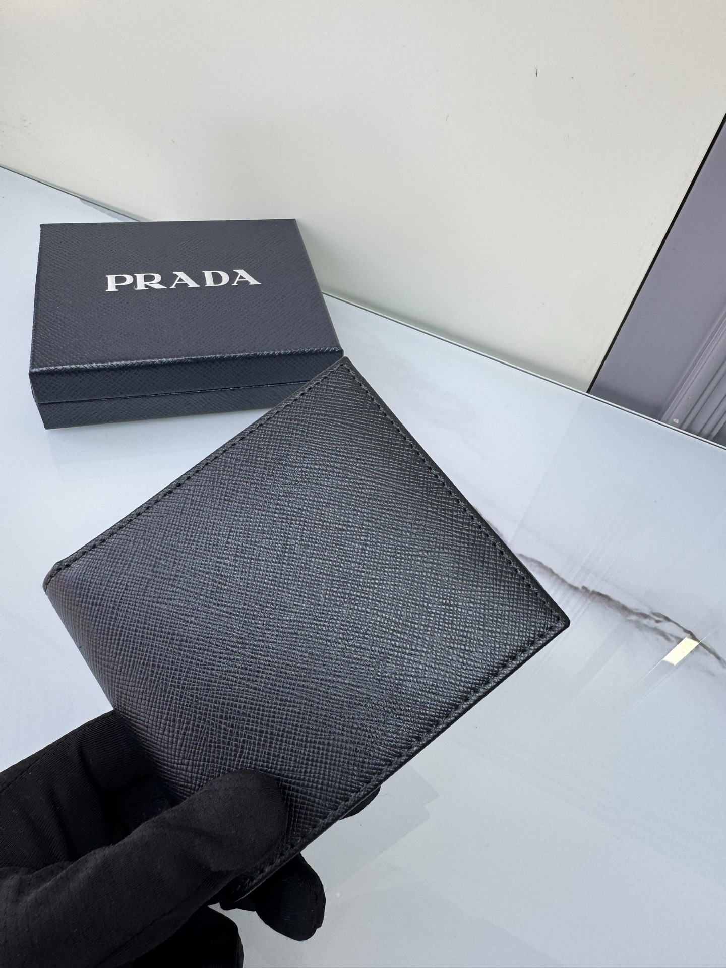 [TOP] PRADA Short Wallet 11x9.5cm - Black