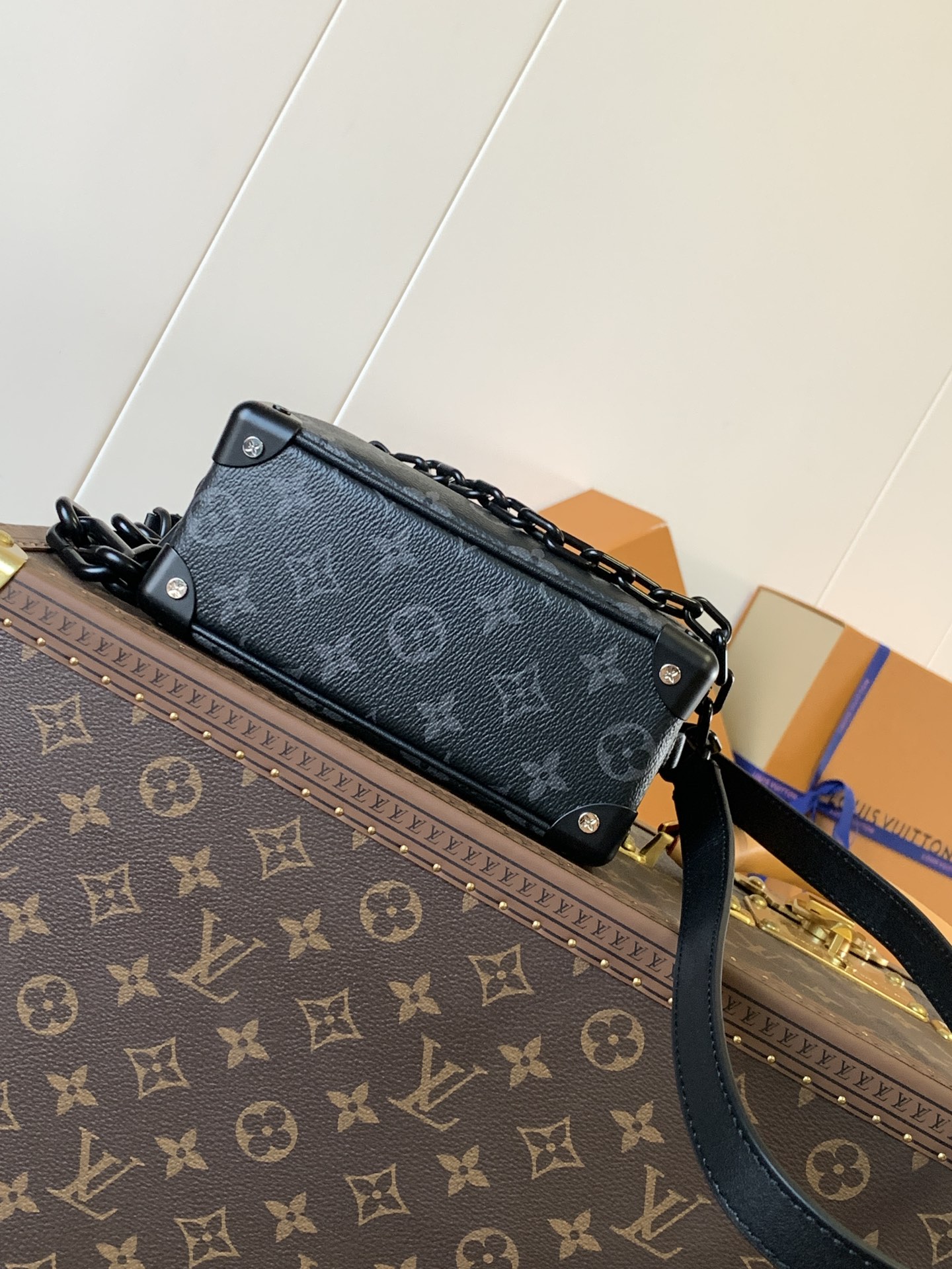 [TOP] Louis Vuitton LV Soft Trunk Bag Monogram Eclipse Canvas Mini 18.5x13x8cm - Black