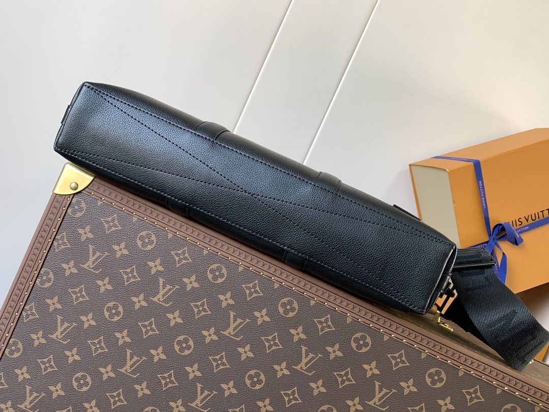 [TOP] Louis Vuitton LV Briefcase Aerogram 39x29x7cm - Black