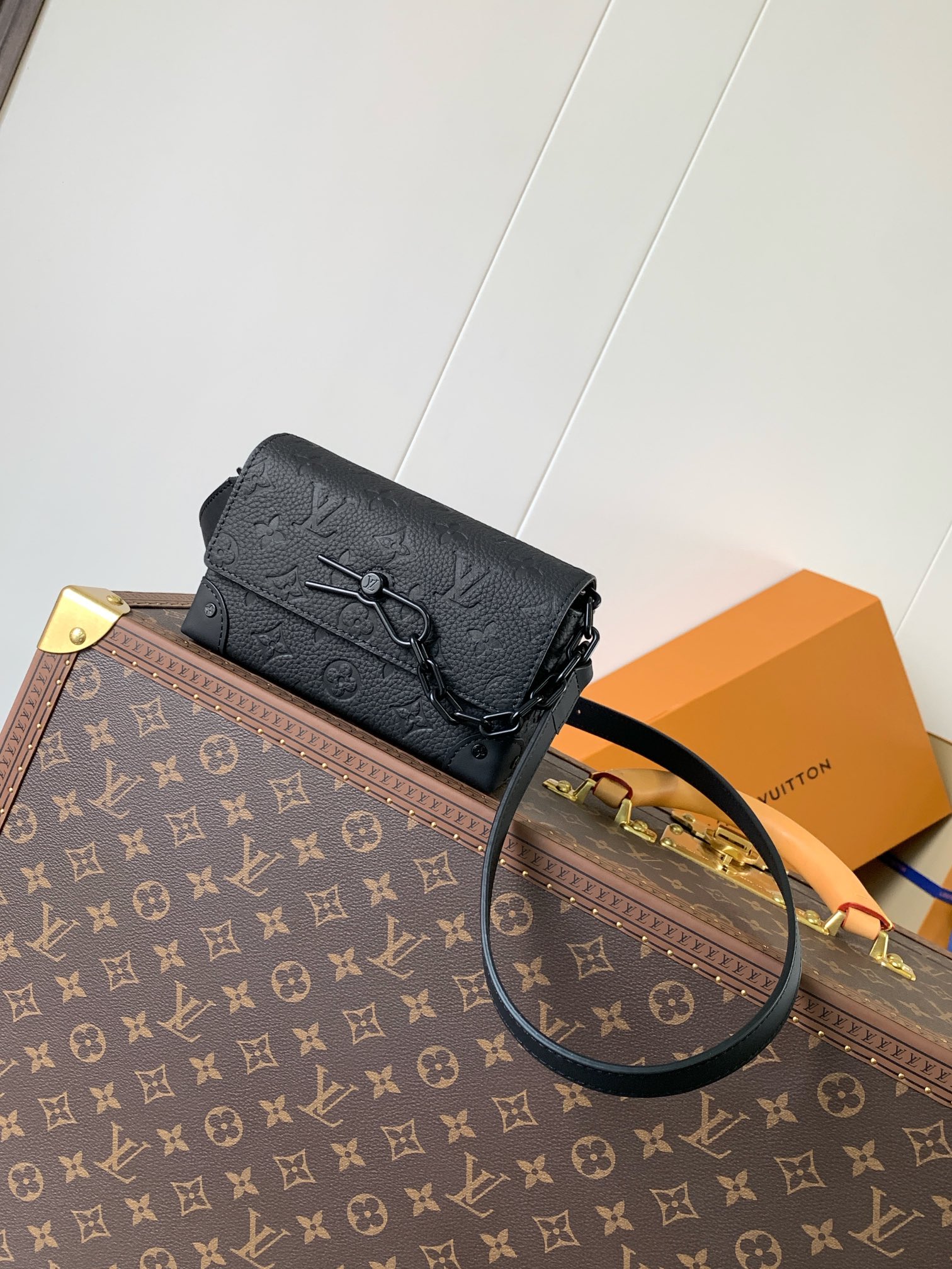 [TOP] Louis Vuitton LV Steamer Mini Bag Taurillon Leather 18 x 11 x 6.5 cm - Black