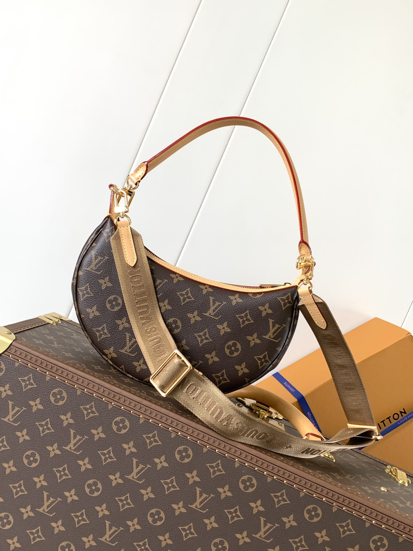 [TOP] Louis Vuitton LV Looping Bag 15x7x28cm - Brown
