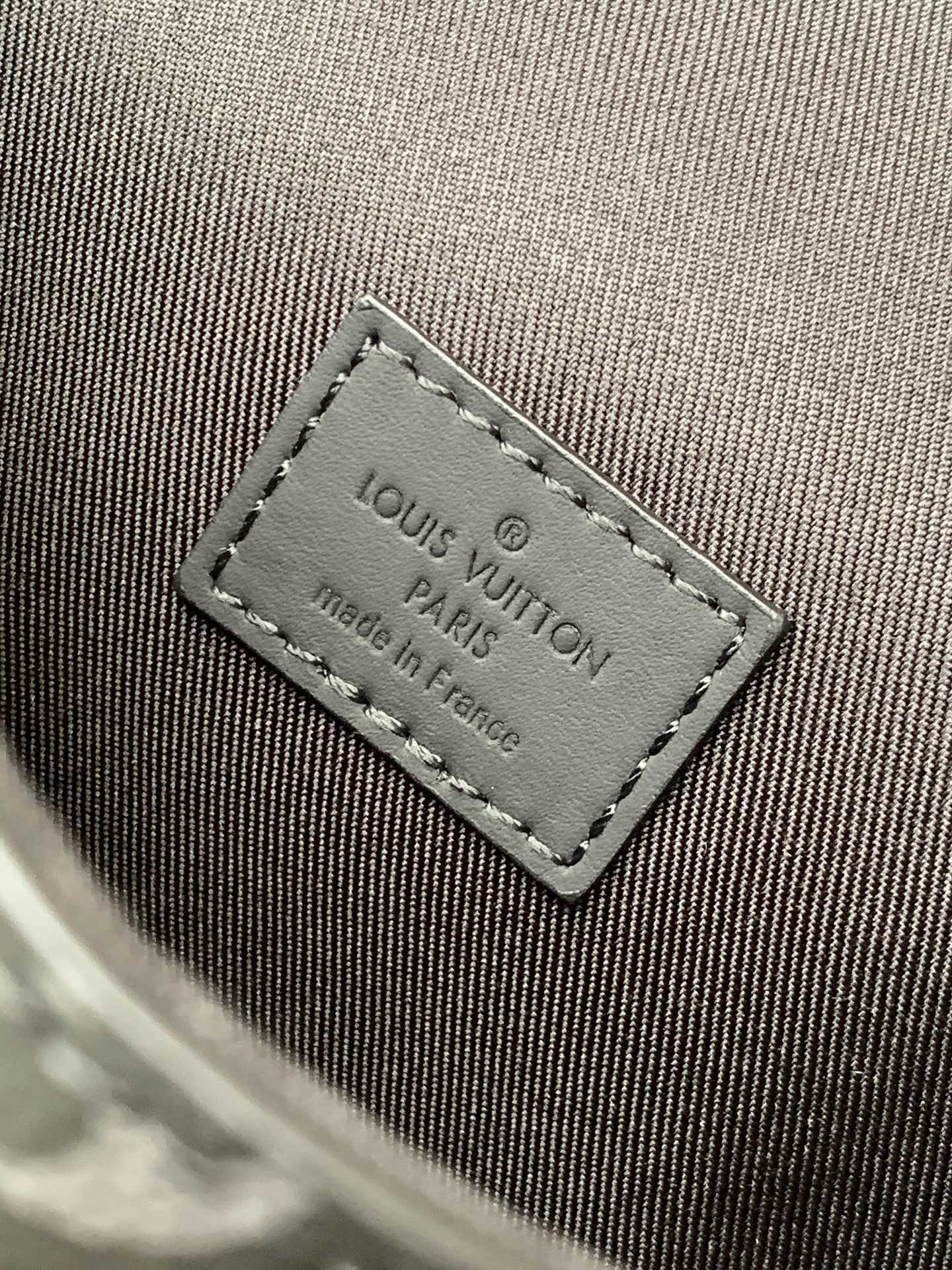 [TOP] Louis Vuitton LV Steamer Mini Bag Monogram Eclipse Canvas 18 x 11 x 6.5 cm - Black