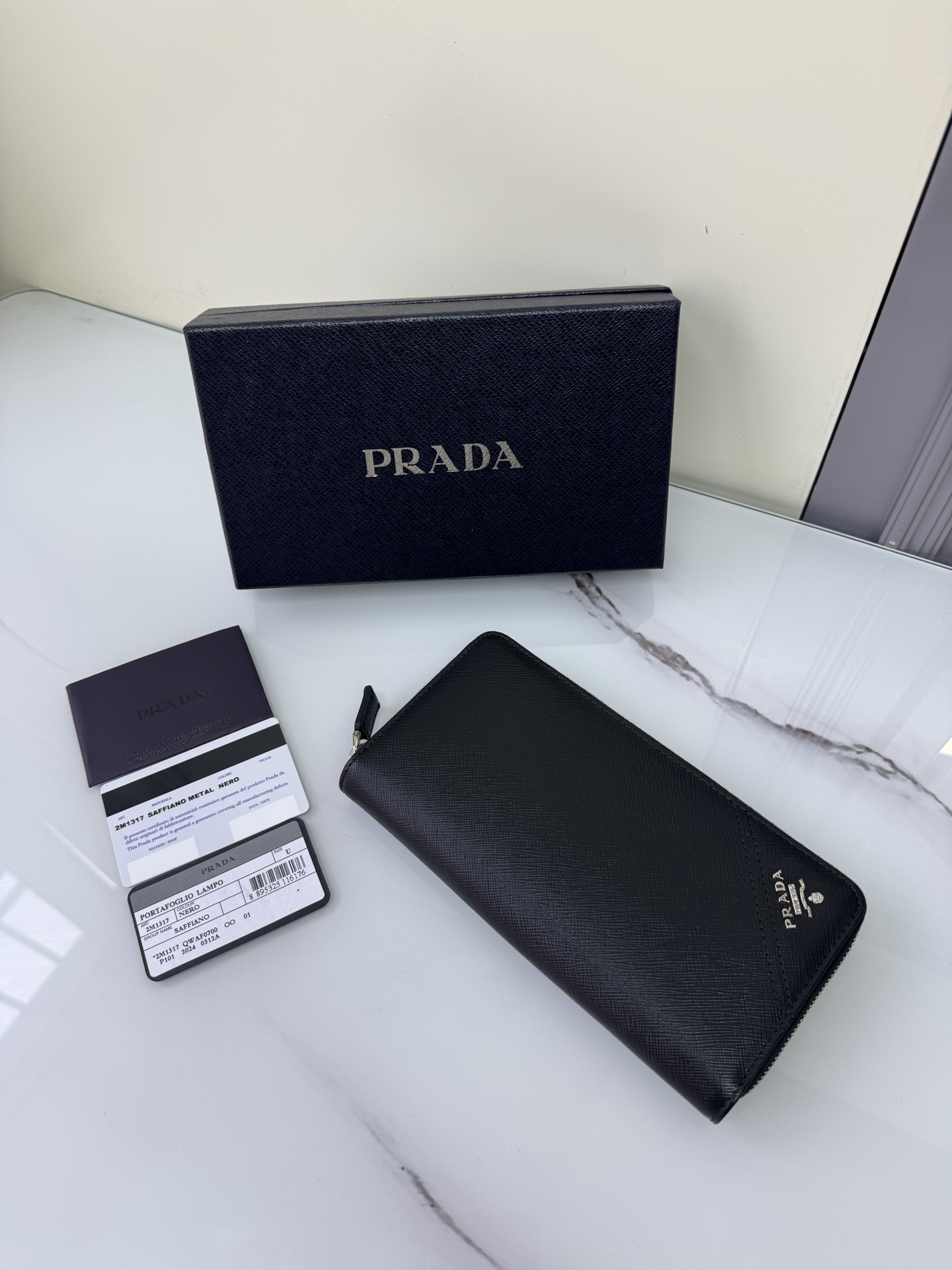 [TOP] PRADA Cowhide Leather Wallet 20cm×10.3cm - Black