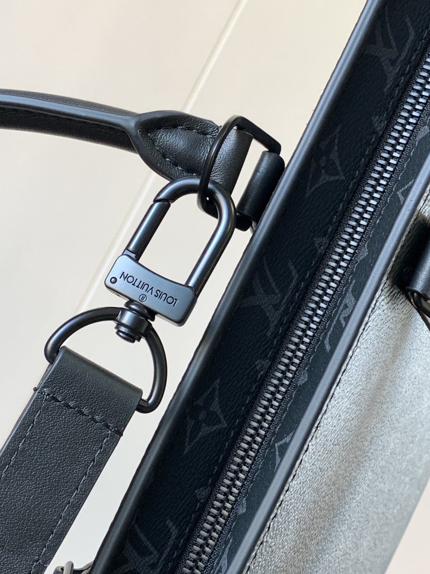 [TOP] Louis Vuitton LV Sac Plat Horizontal Zippé Briefcase AerogramMonogram Eclipse Canvas/Leather 39x31x8.5cm - Black