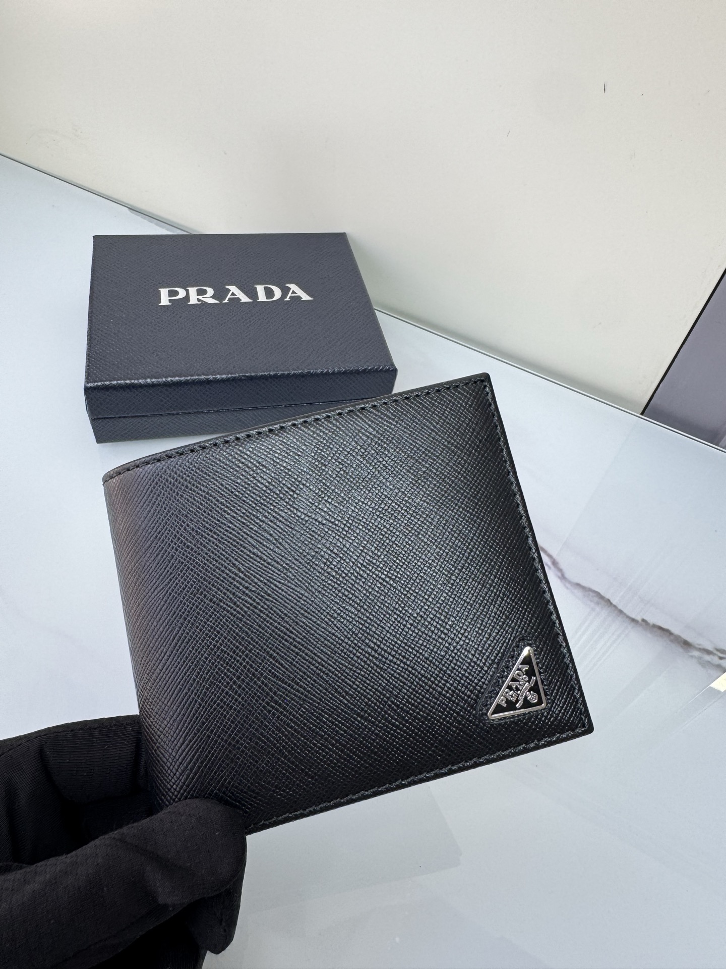 [TOP] PRADA Short Wallet 11x9.5cm - Black
