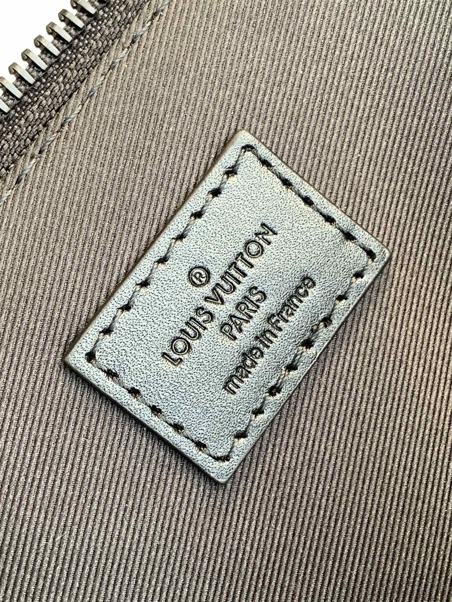 [TOP] Louis Vuitton LV Briefcase Aerogram 39x29x7cm - Black