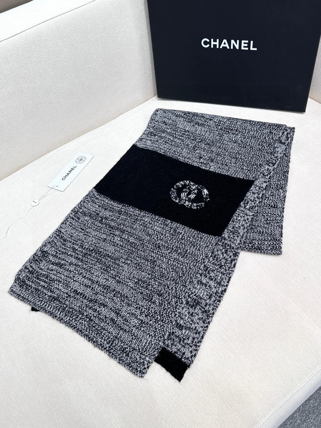 [TOP] CHANEL Cashmere Scarf 30*200cm + Hat - Gray