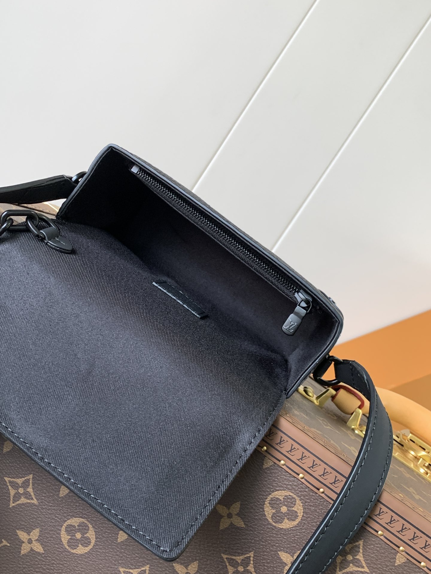 [TOP] Louis Vuitton LV Steamer Mini Bag Taurillon Leather 18 x 11 x 6.5 cm - Black