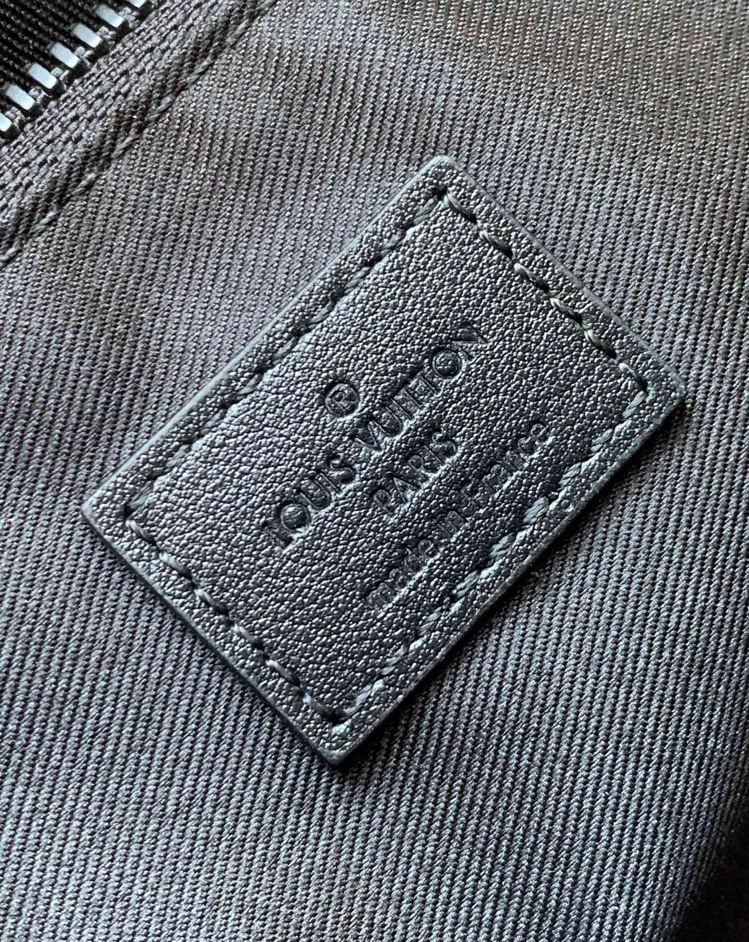 [TOP] Louis Vuitton LV Sac Plat Horizontal Zippé Briefcase AerogramMonogram Eclipse Canvas/Leather 39x31x8.5cm - Black