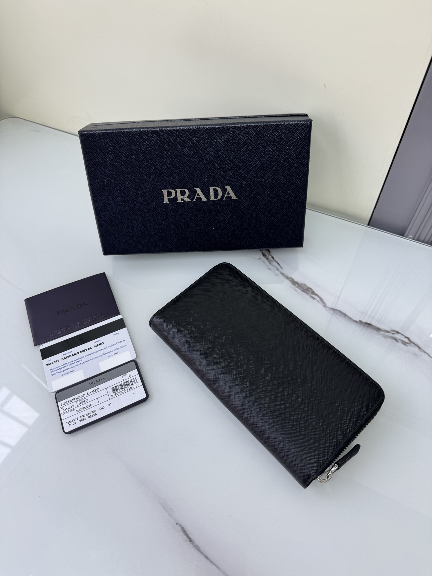 [TOP] PRADA Cowhide Leather Wallet 20cm×10.3cm - Black
