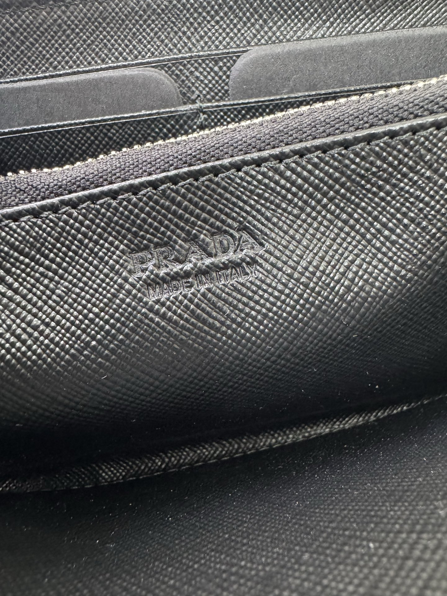 [TOP] PRADA Cowhide Leather Wallet 20cm×10.3cm - Black