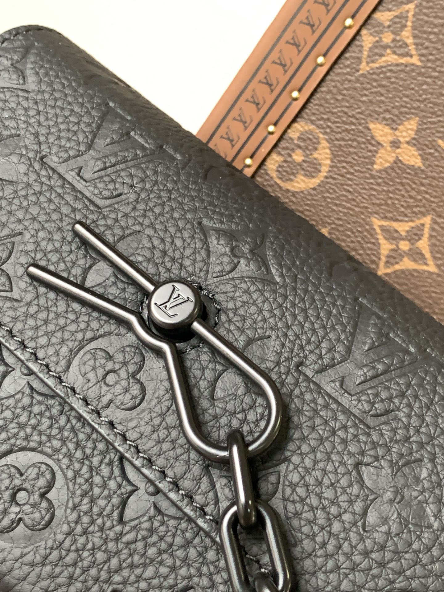 [TOP] Louis Vuitton LV Steamer Mini Bag Taurillon Leather 18 x 11 x 6.5 cm - Black