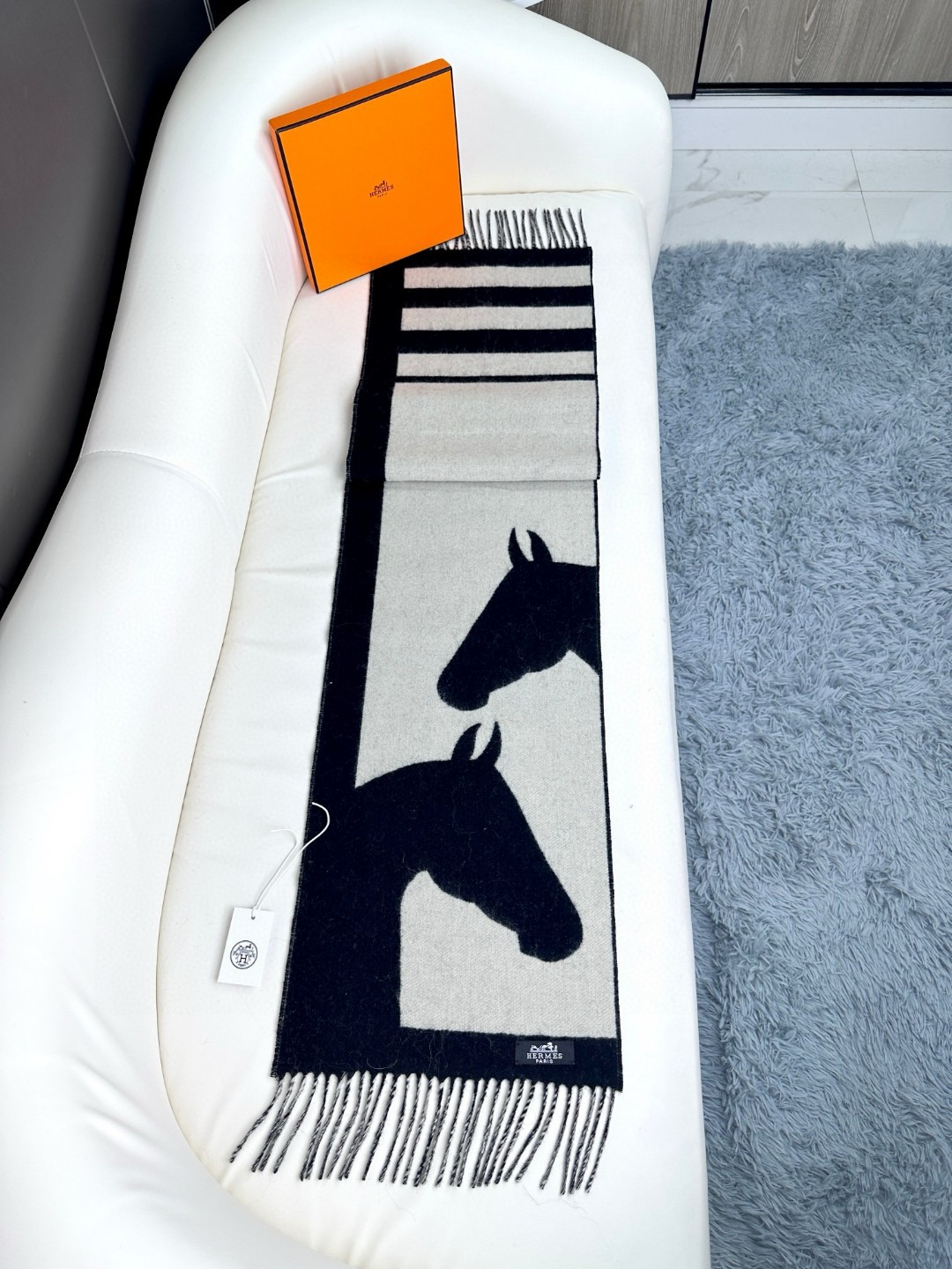 [TOP] HERMES Cashmere Scarf 30x140cm - 2 Colors