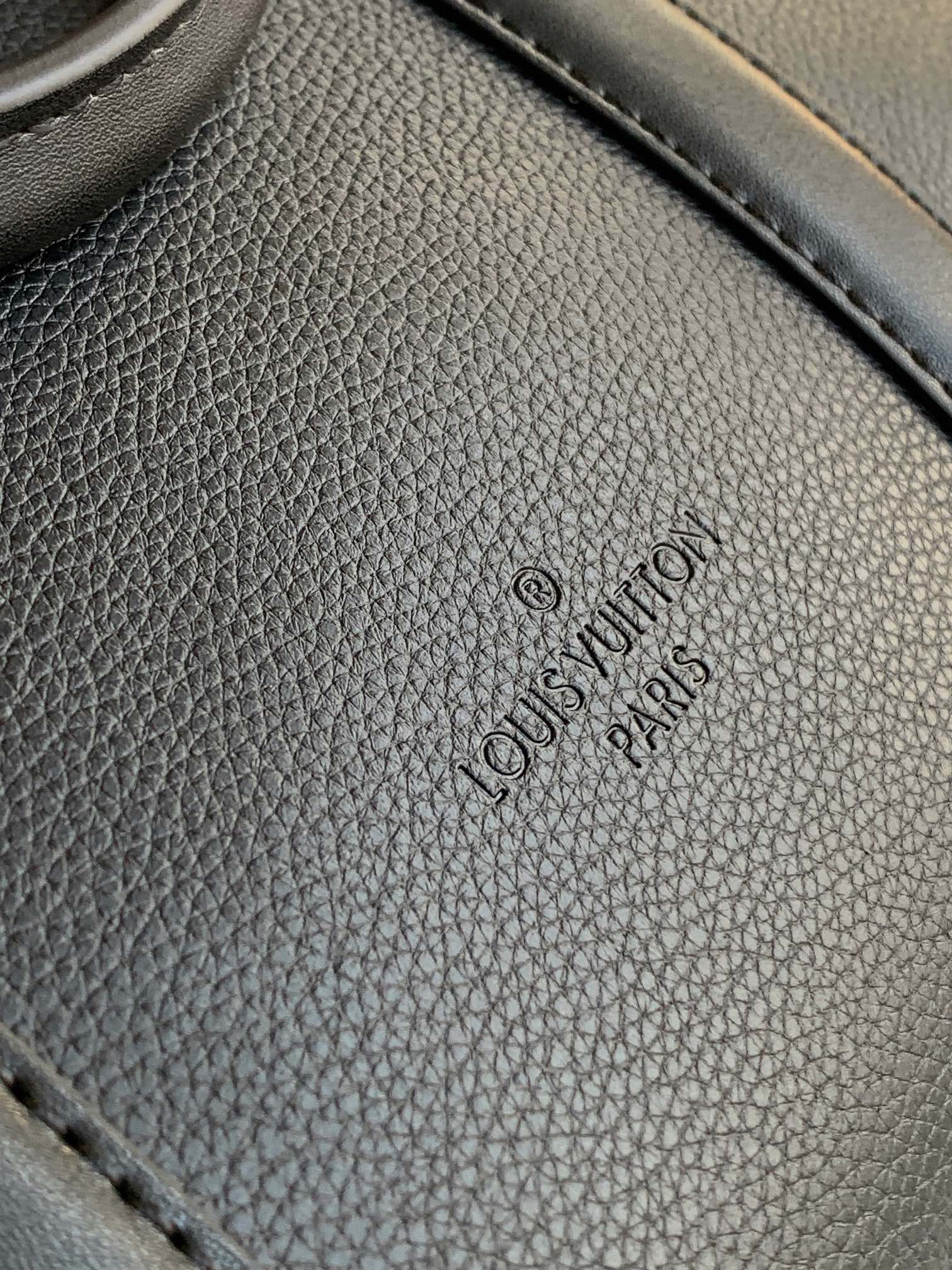 [TOP] Louis Vuitton LV Briefcase Aerogram 39x29x7cm - Black