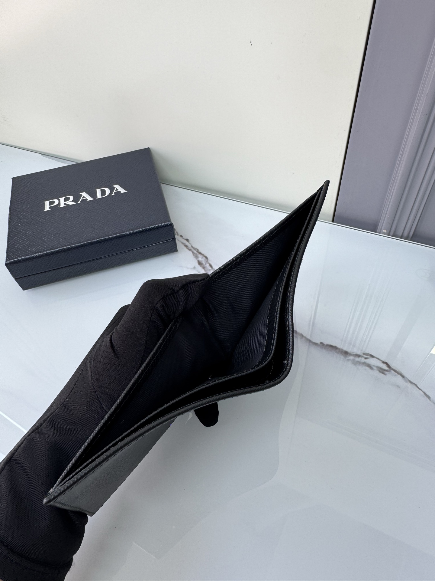 [TOP] PRADA Short Wallet 11x9.5cm - Black