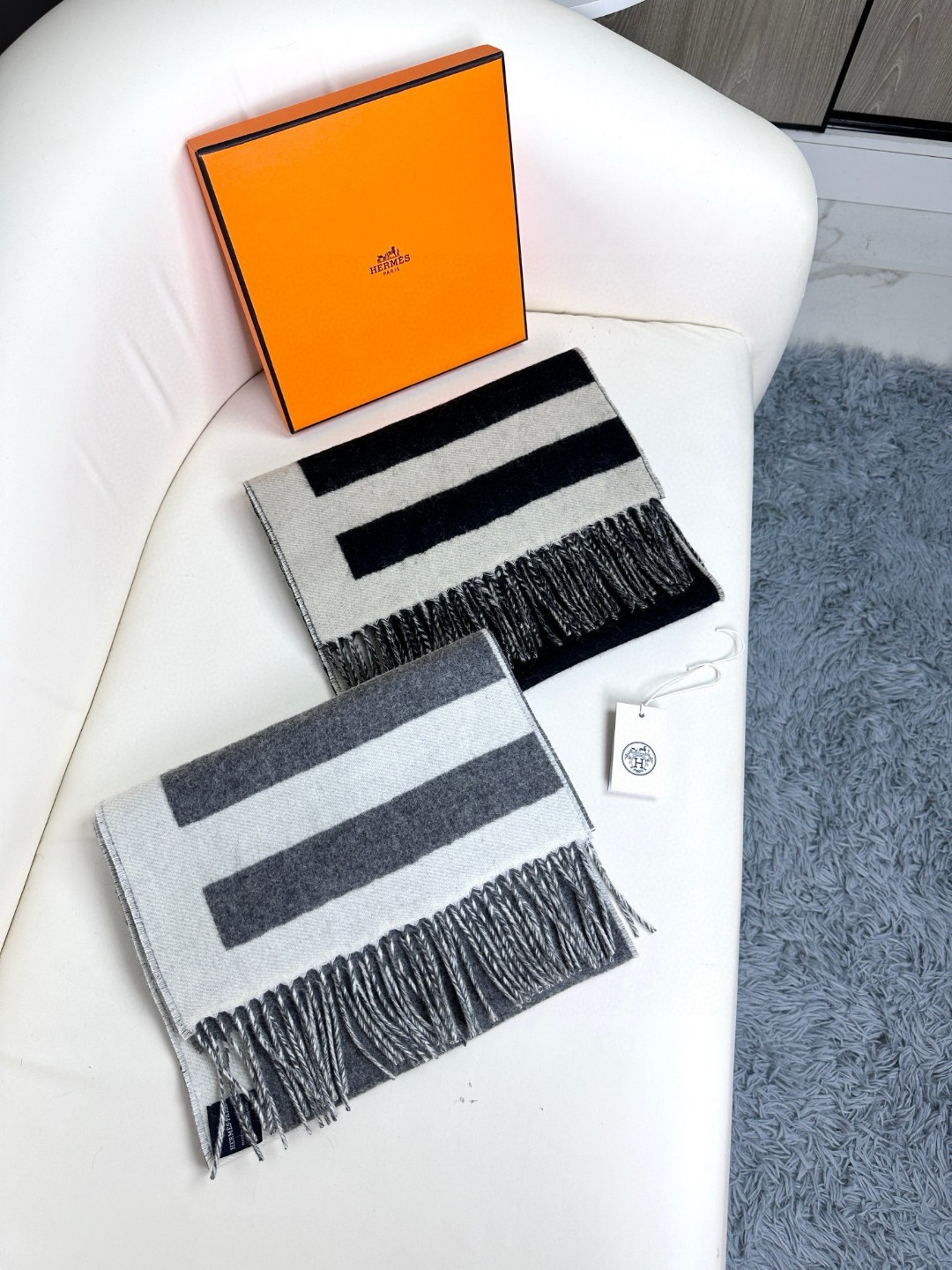 [TOP] HERMES Cashmere Scarf 30x140cm - 2 Colors