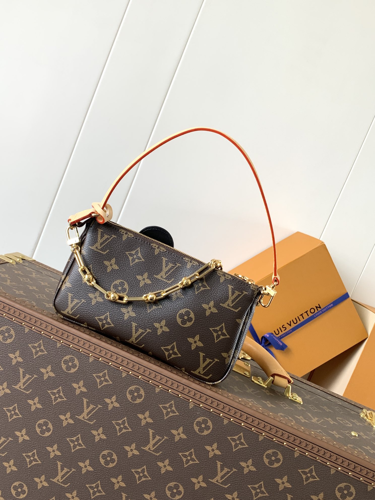 [TOP] Louis Vuitton LV Monogram Pochette Accessories Bag 13x4x22cm - Brown