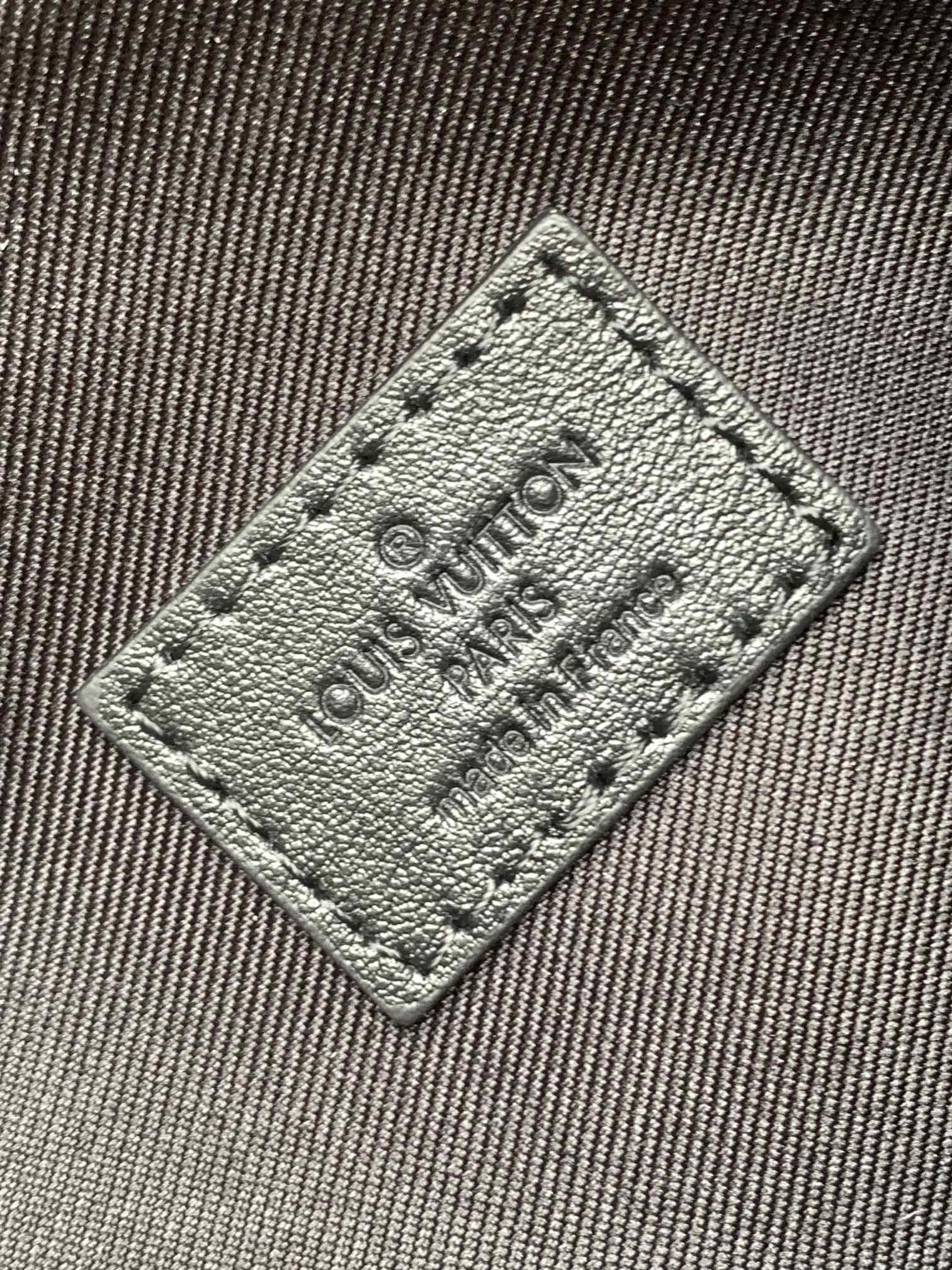 [TOP] Louis Vuitton LV Getaway Messenger Bag Monogram Eclipse Canvas 19*20*6cm - Black