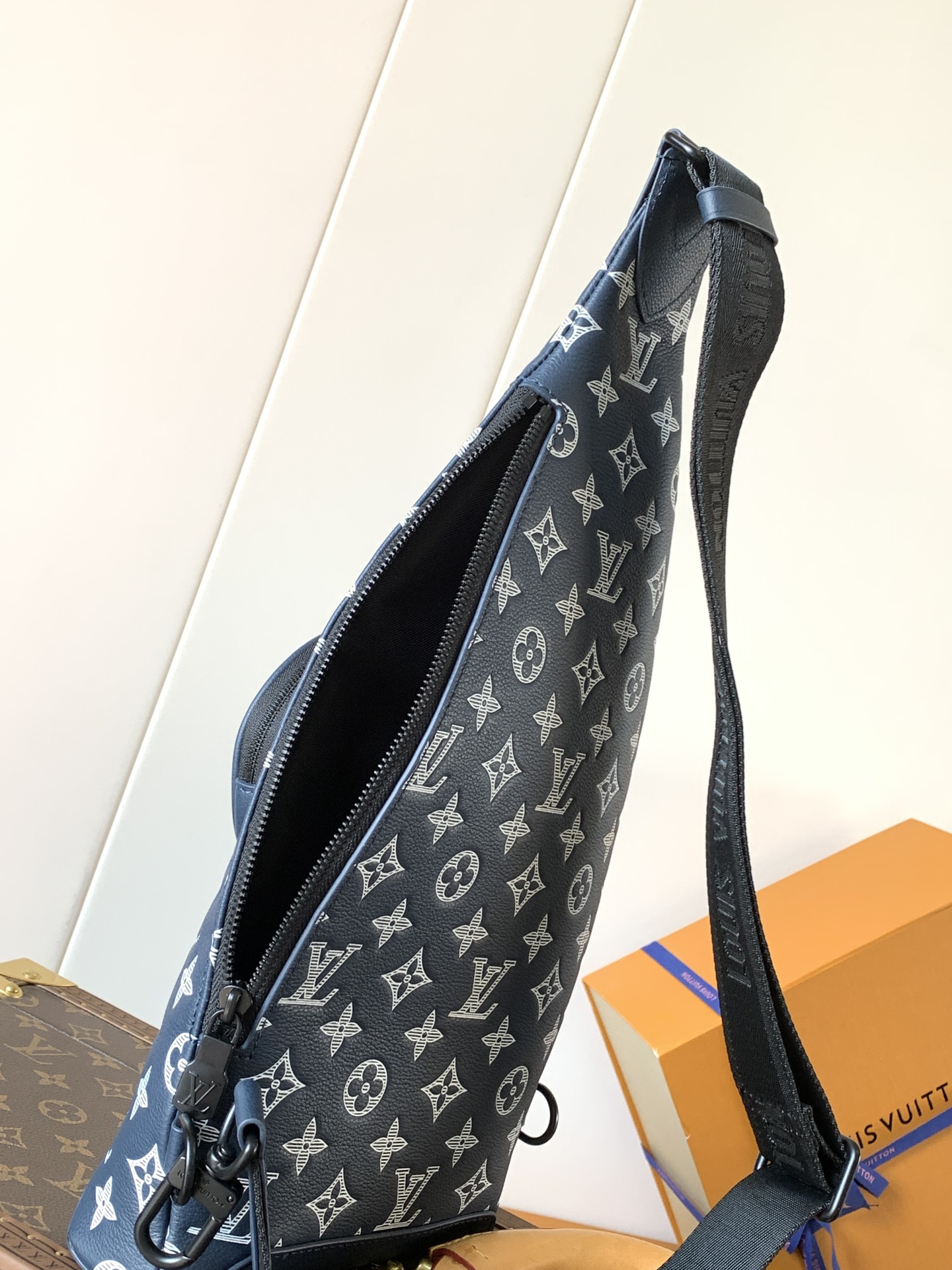 [TOP] Louis Vuitton LV Men's Duo Shoulder Bag Monogram Shadow Calf Leather 20 x 42 x 6cm - Blue