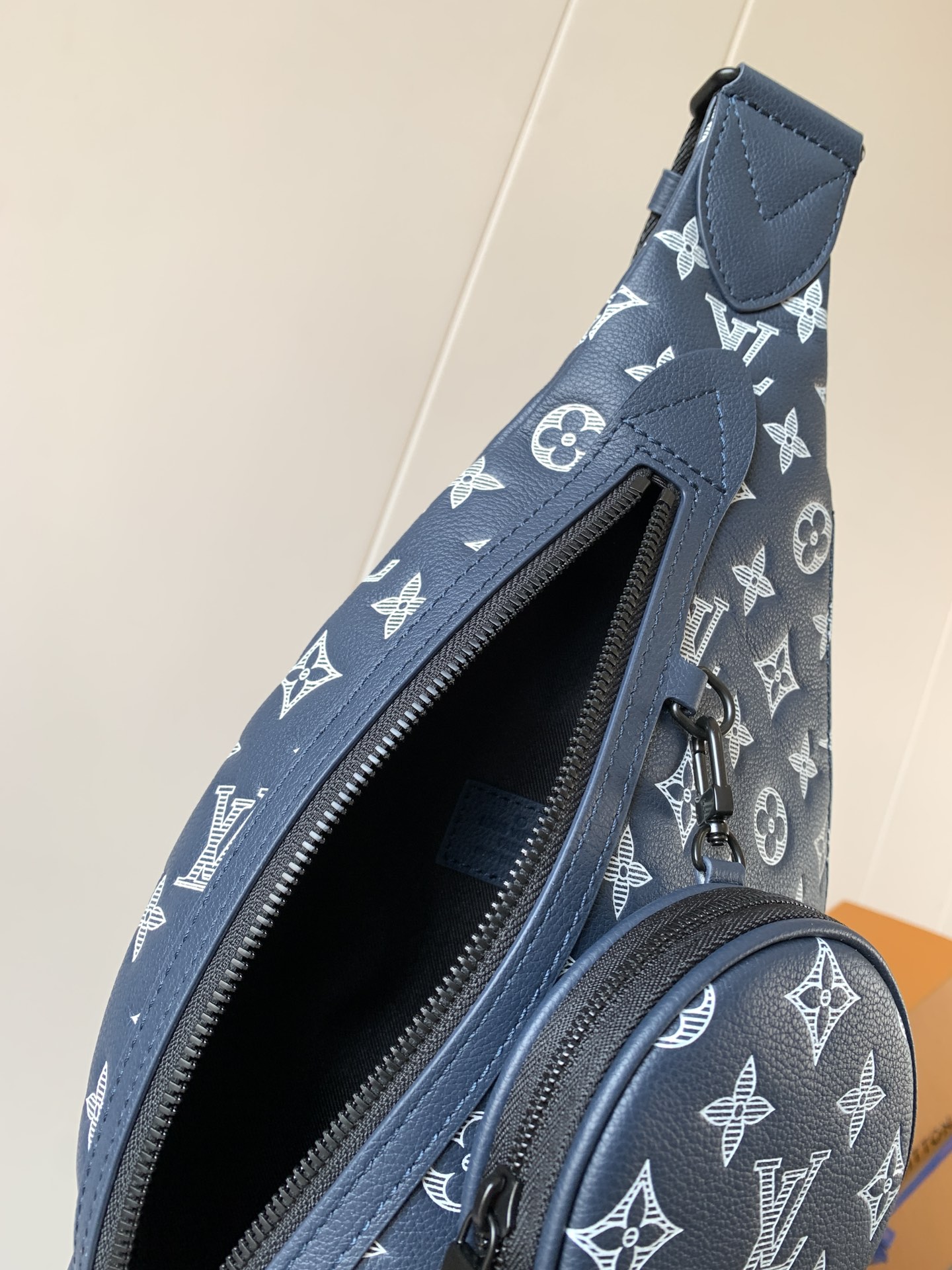 [TOP] Louis Vuitton LV Men's Duo Shoulder Bag Monogram Shadow Calf Leather 20 x 42 x 6cm - Blue