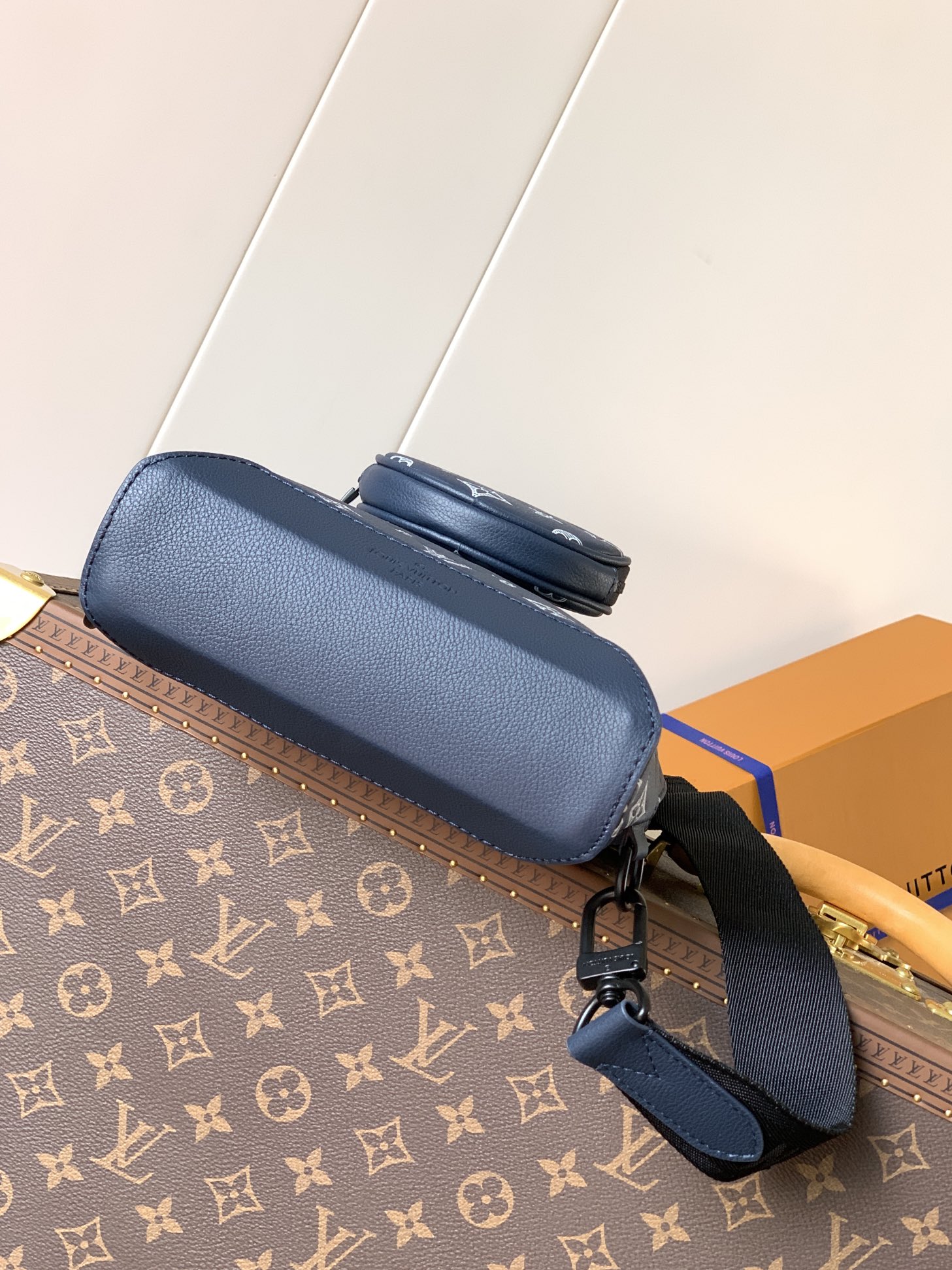 [TOP] Louis Vuitton LV Men's Duo Shoulder Bag Monogram Shadow Calf Leather 20 x 42 x 6cm - Blue